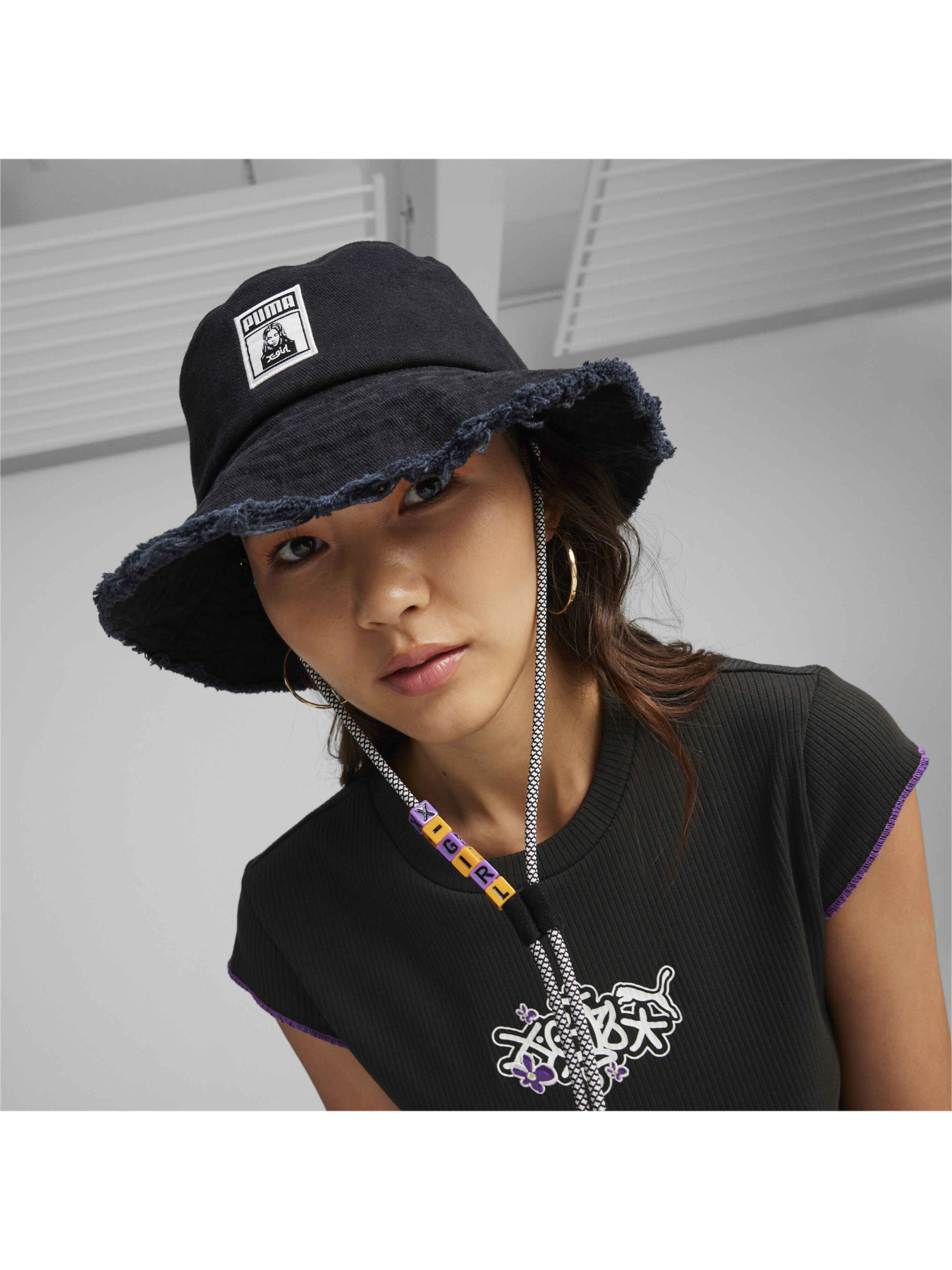 Панама PUMA x X-girl Bucket Hat модель 025179 Панама PUMA x X-girl Bucket Hat модель 025179 Фото