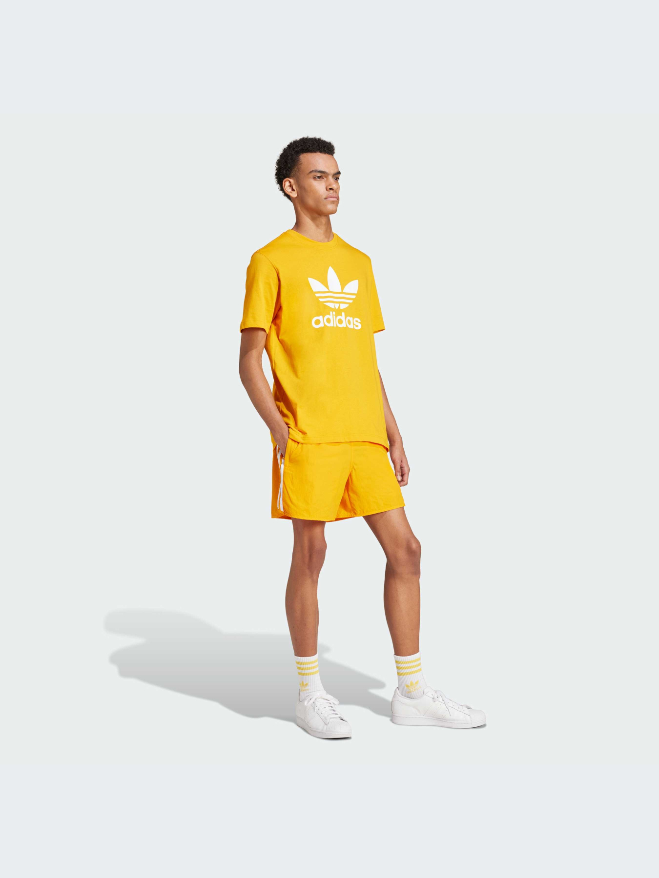 Повсякденні шорти Adidas модель IZ2418 Фото