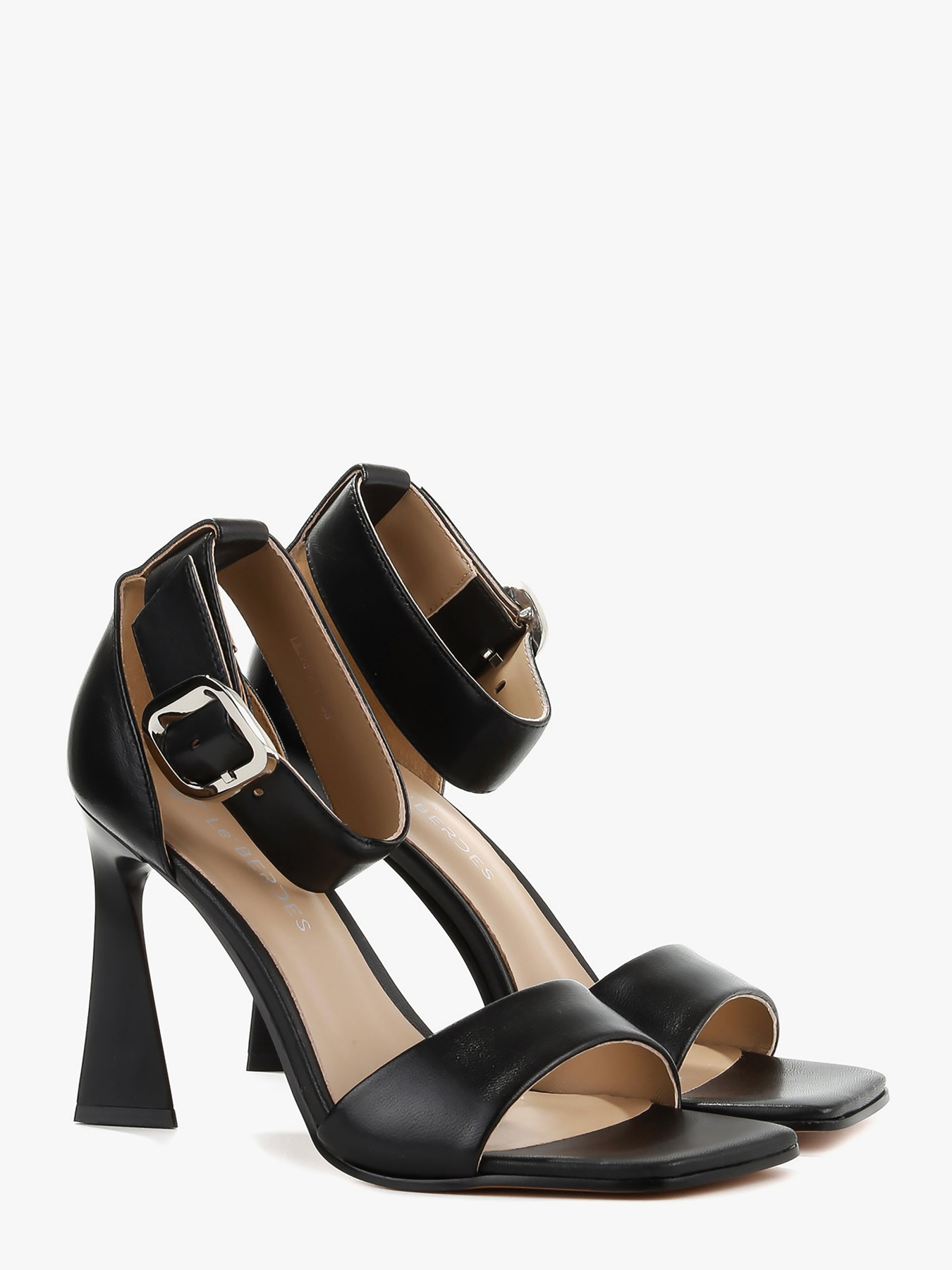 Босоніжки LeBERDES модель 00000017200 Фото