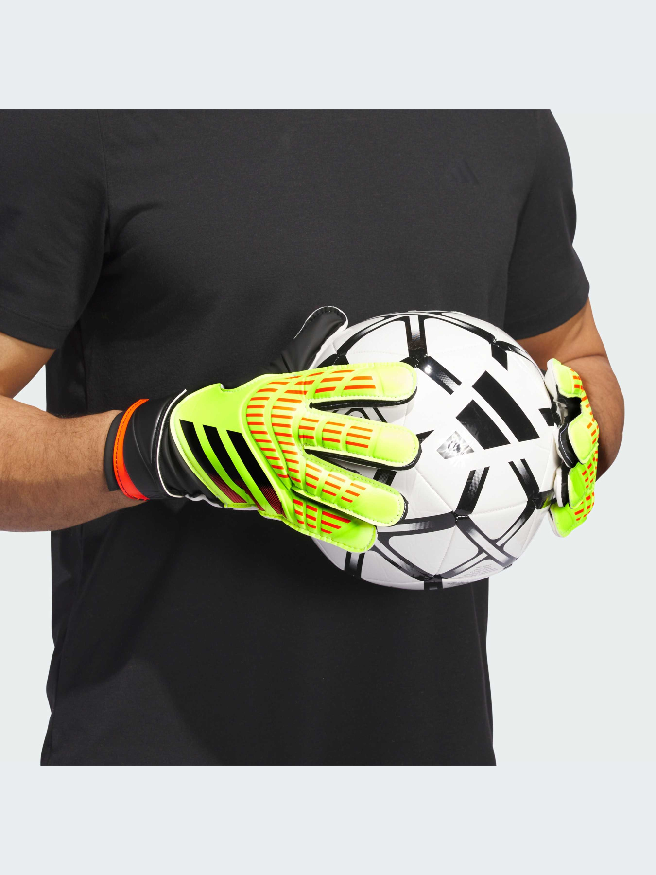 Перчатки для спорта Adidas модель IQ4026 Фото