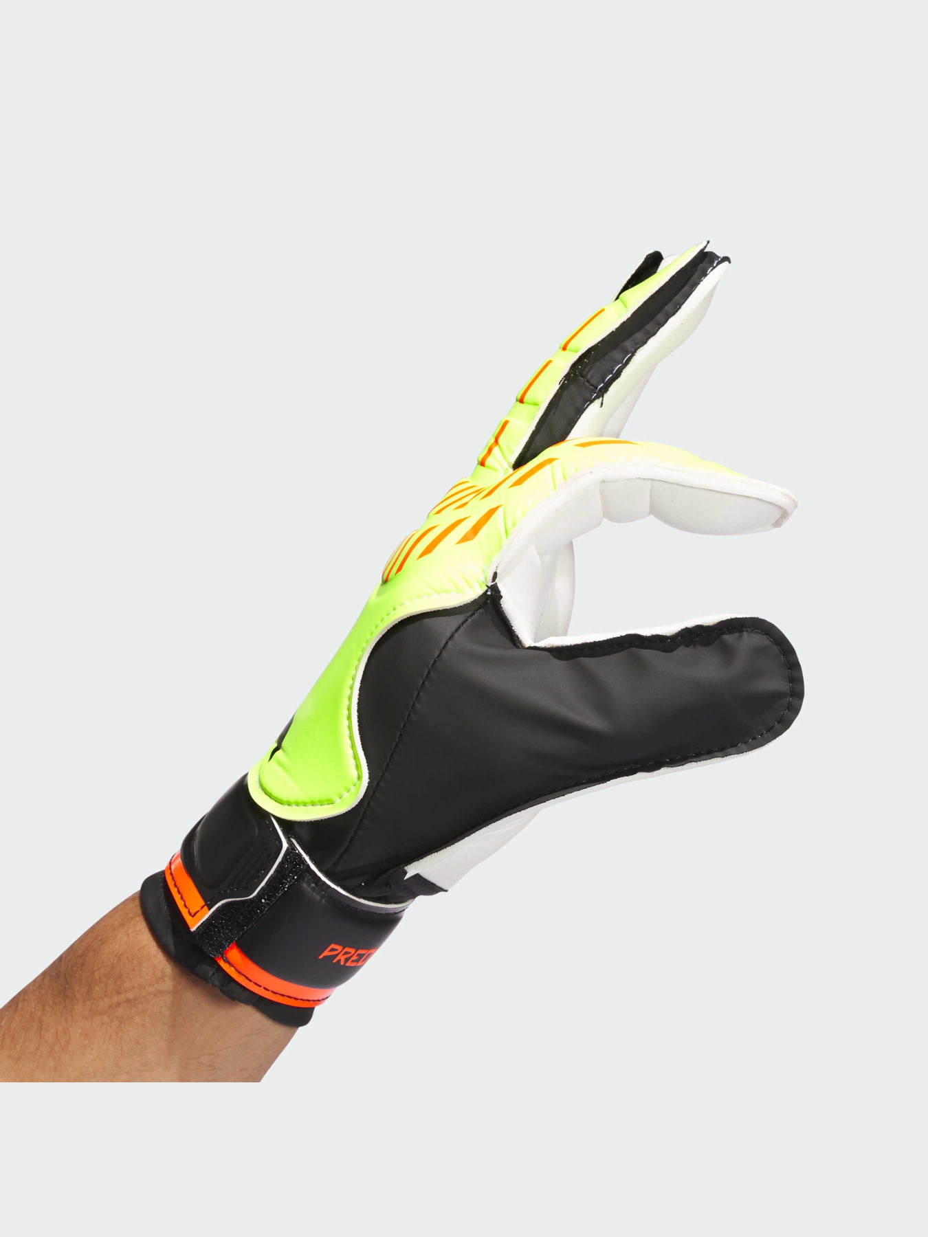 Рукавички для спорту Adidas модель IQ4026 Фото