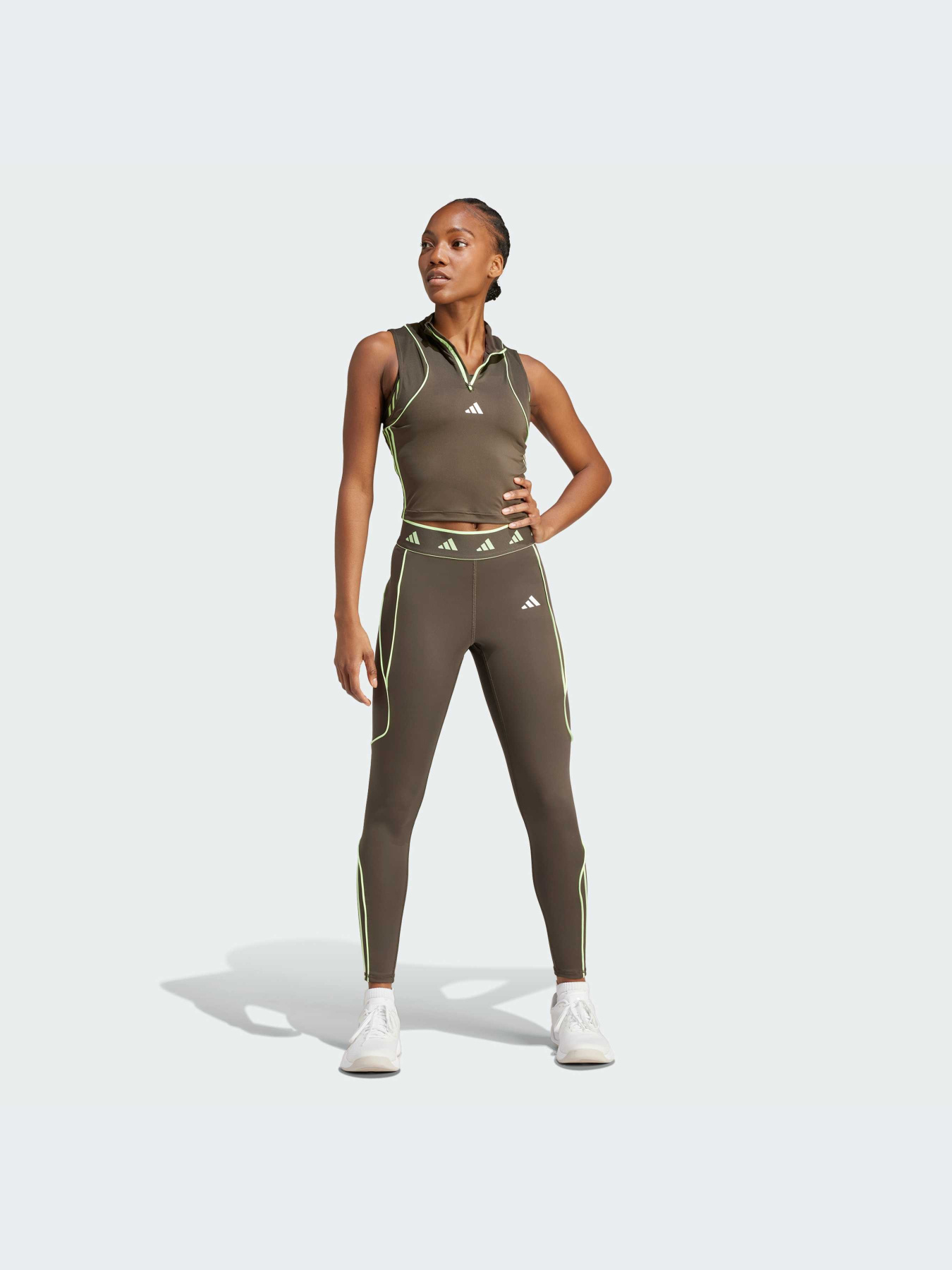 Спортивный топ Adidas Clima модель IS4499 Фото