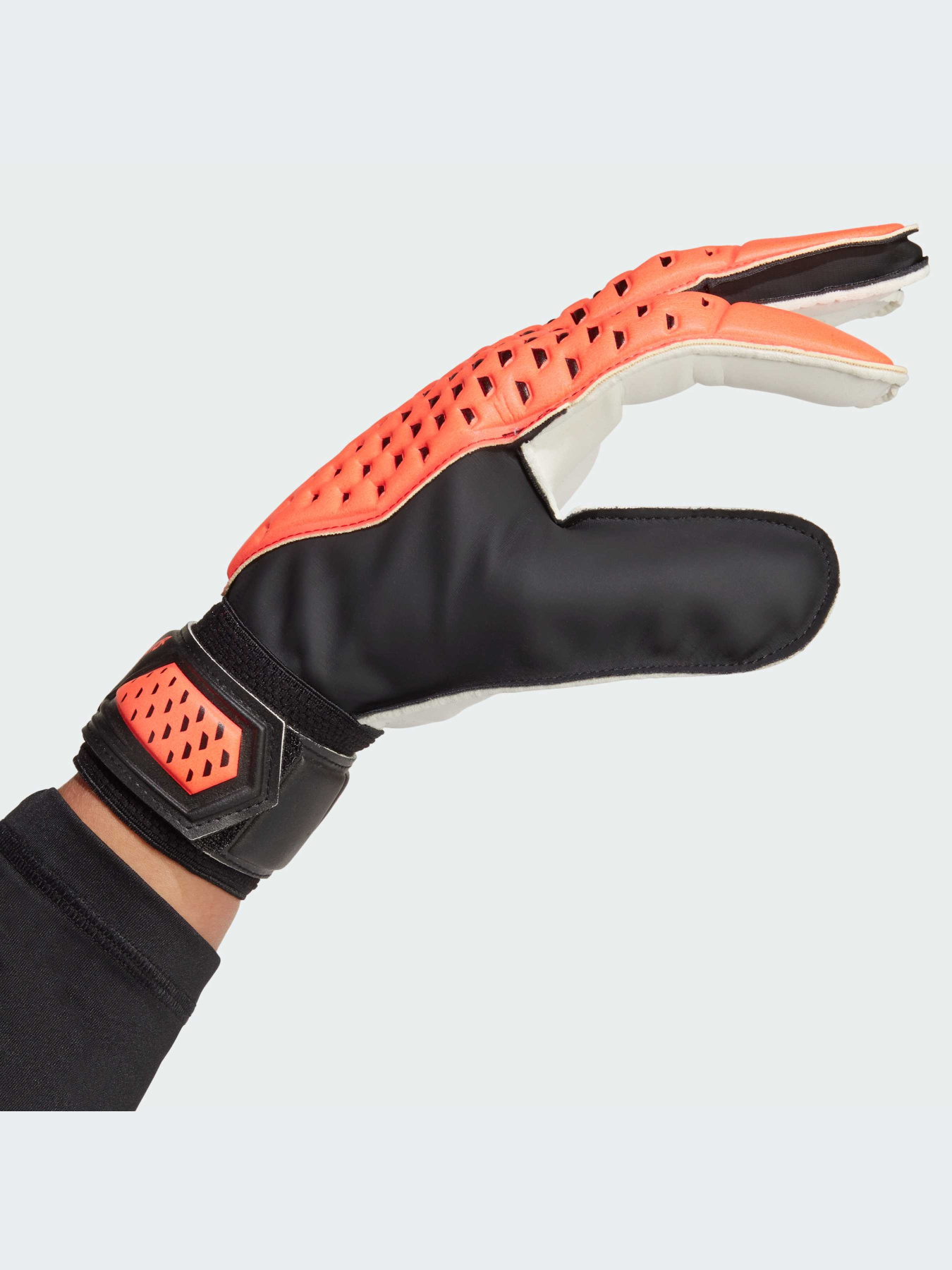 Перчатки для спорта Adidas модель HN5585 Фото