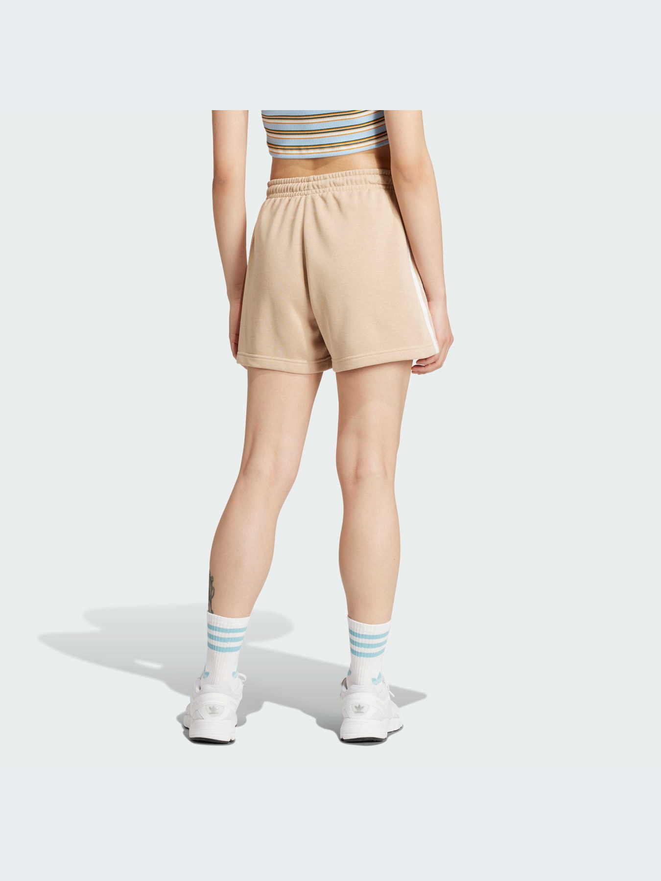 Повсякденні шорти Adidas Adicolor модель IY2159 Повсякденні шорти Adidas Adicolor модель IY2159 Фото