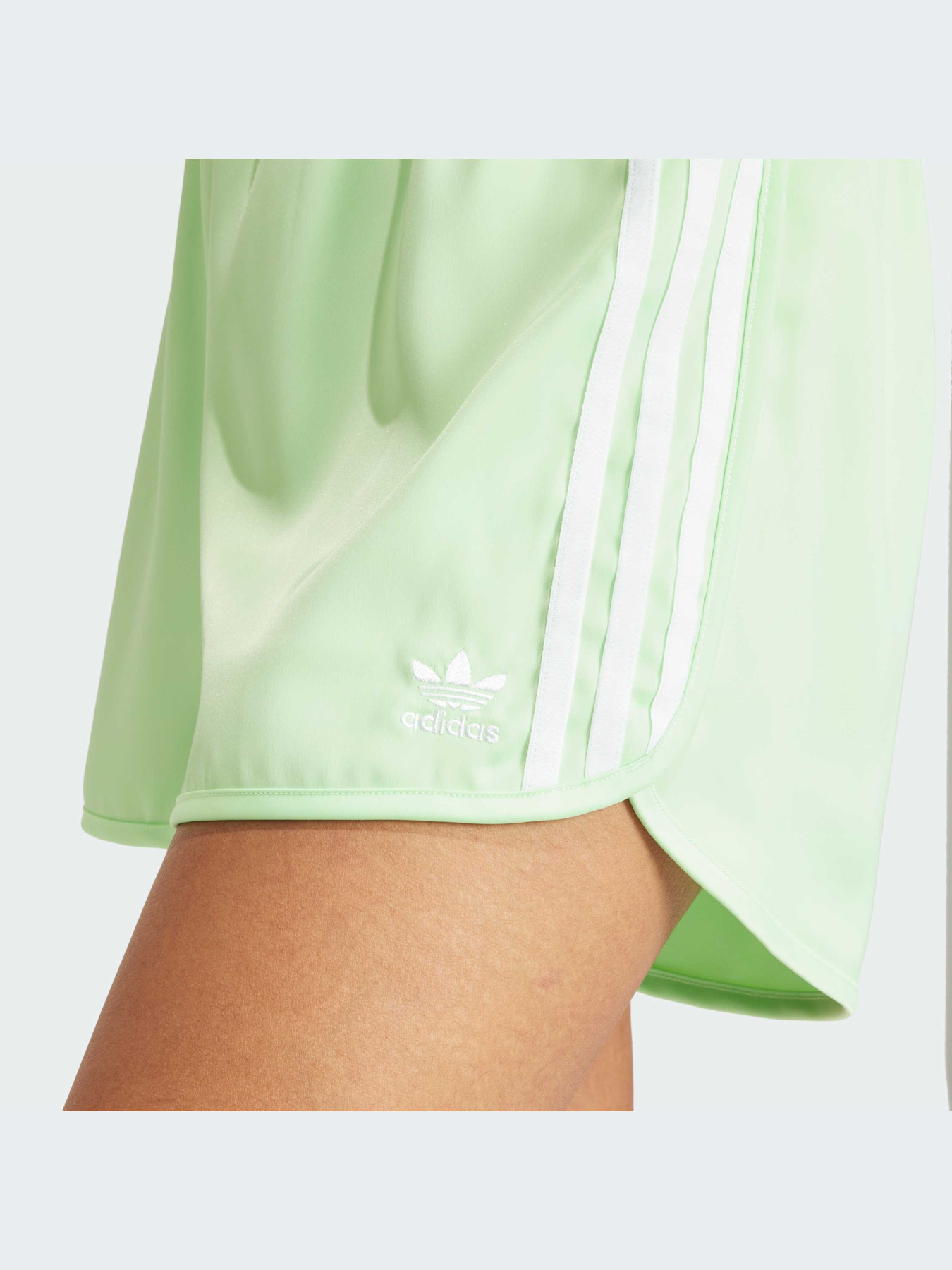 Шорты Adidas Adicolor модель IP0712-KZ Фото