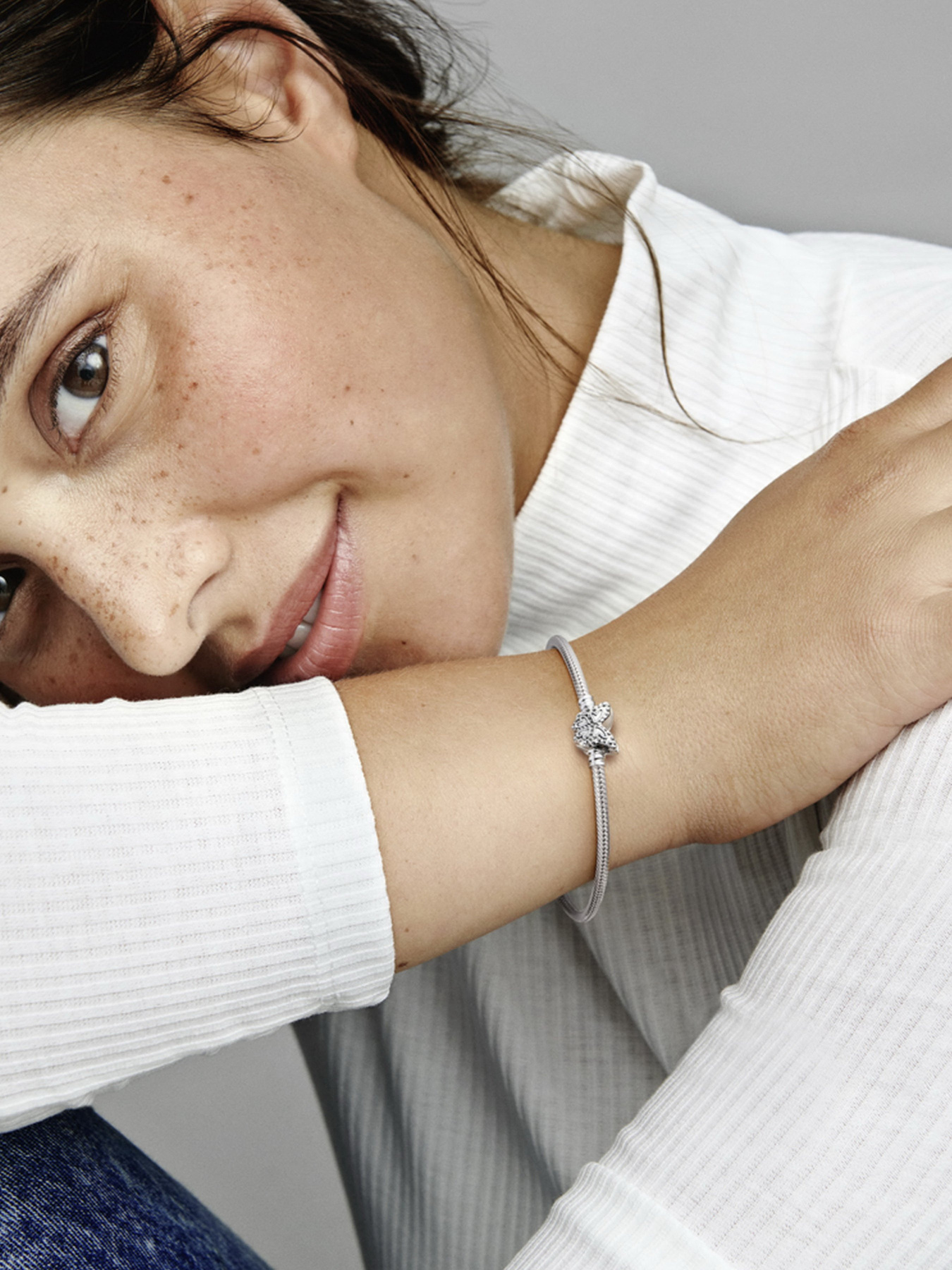 Для шармів PANDORA Moments модель 590782C01 Фото