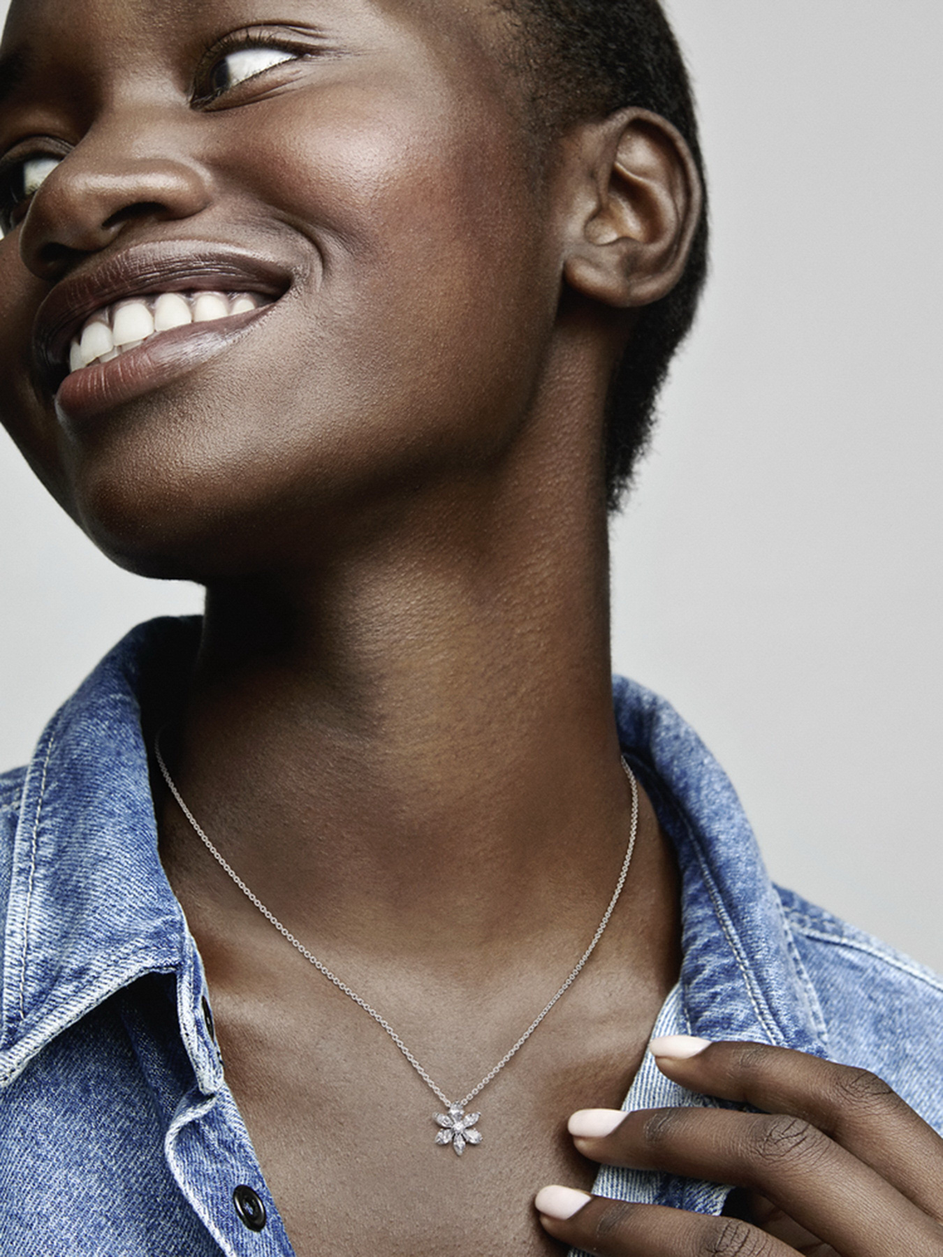 Колье PANDORA модель 392387C01 Фото