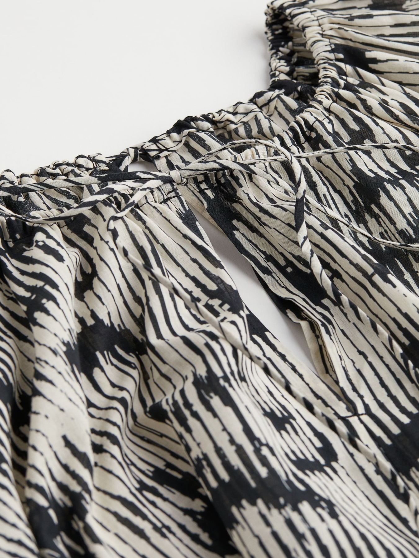 Платье мини H&M модель 73497 Фото