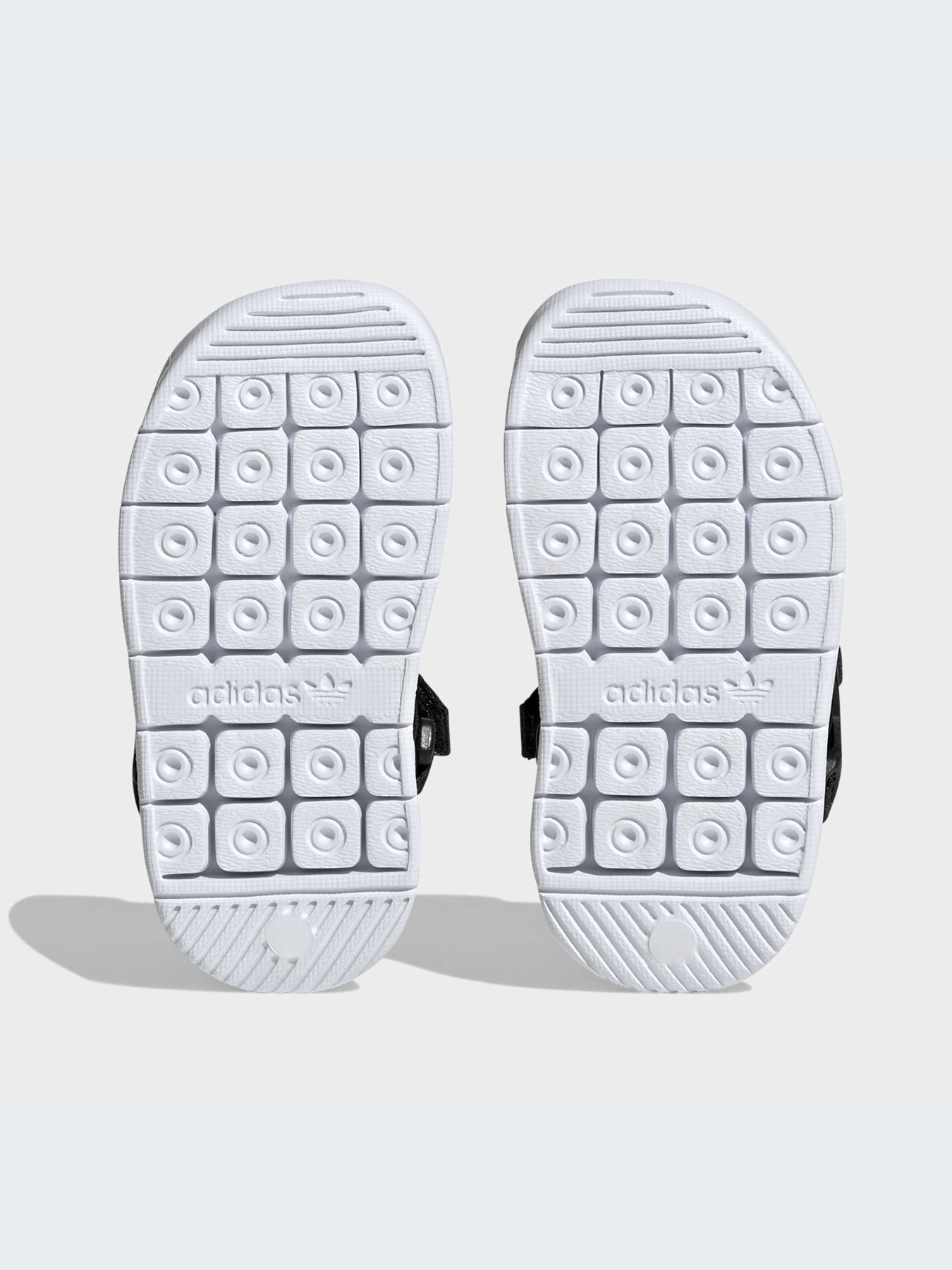 Сандалии Adidas модель HQ6050 Фото