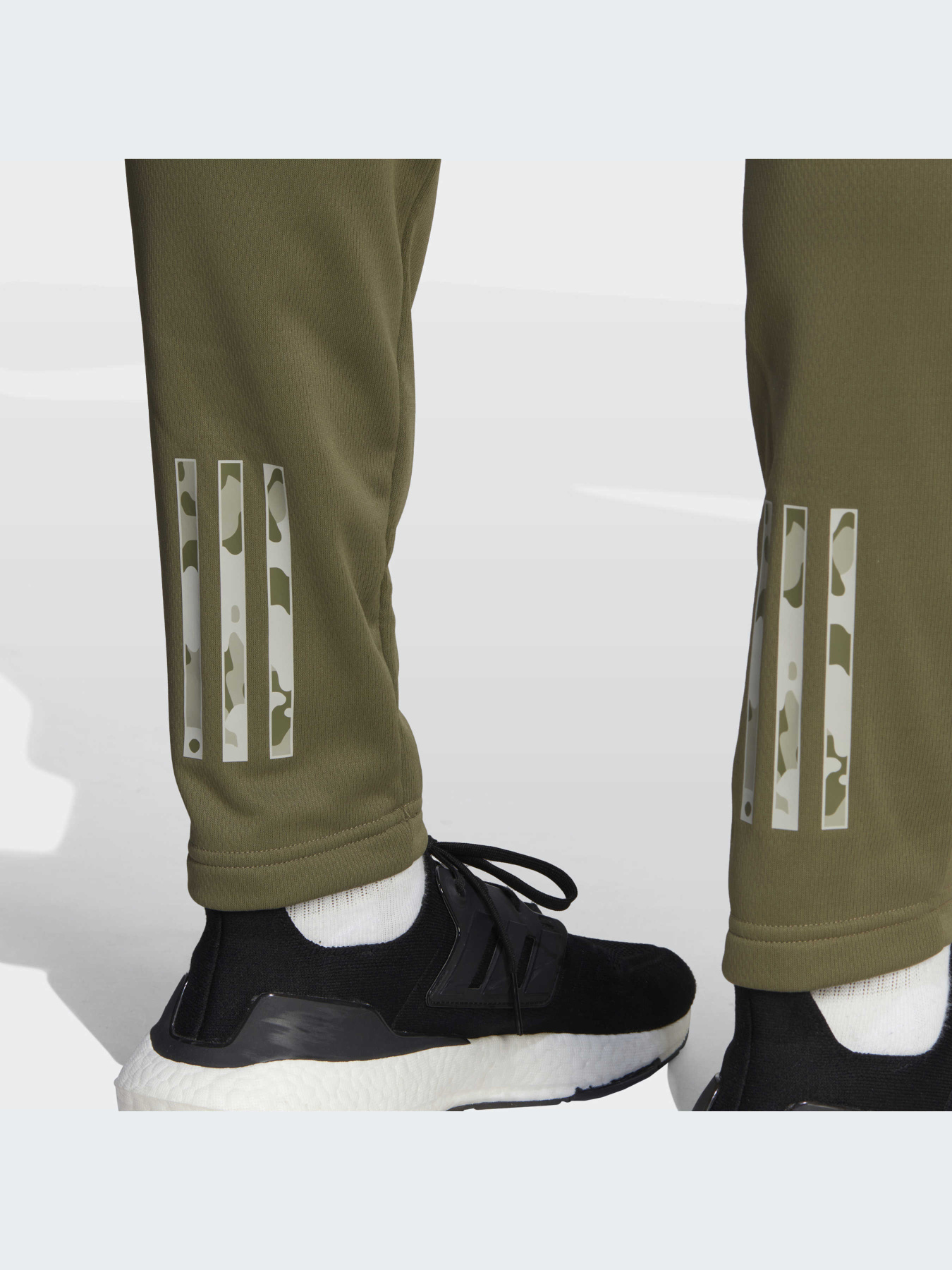 Спортивні штани Adidas модель IJ9611 Фото