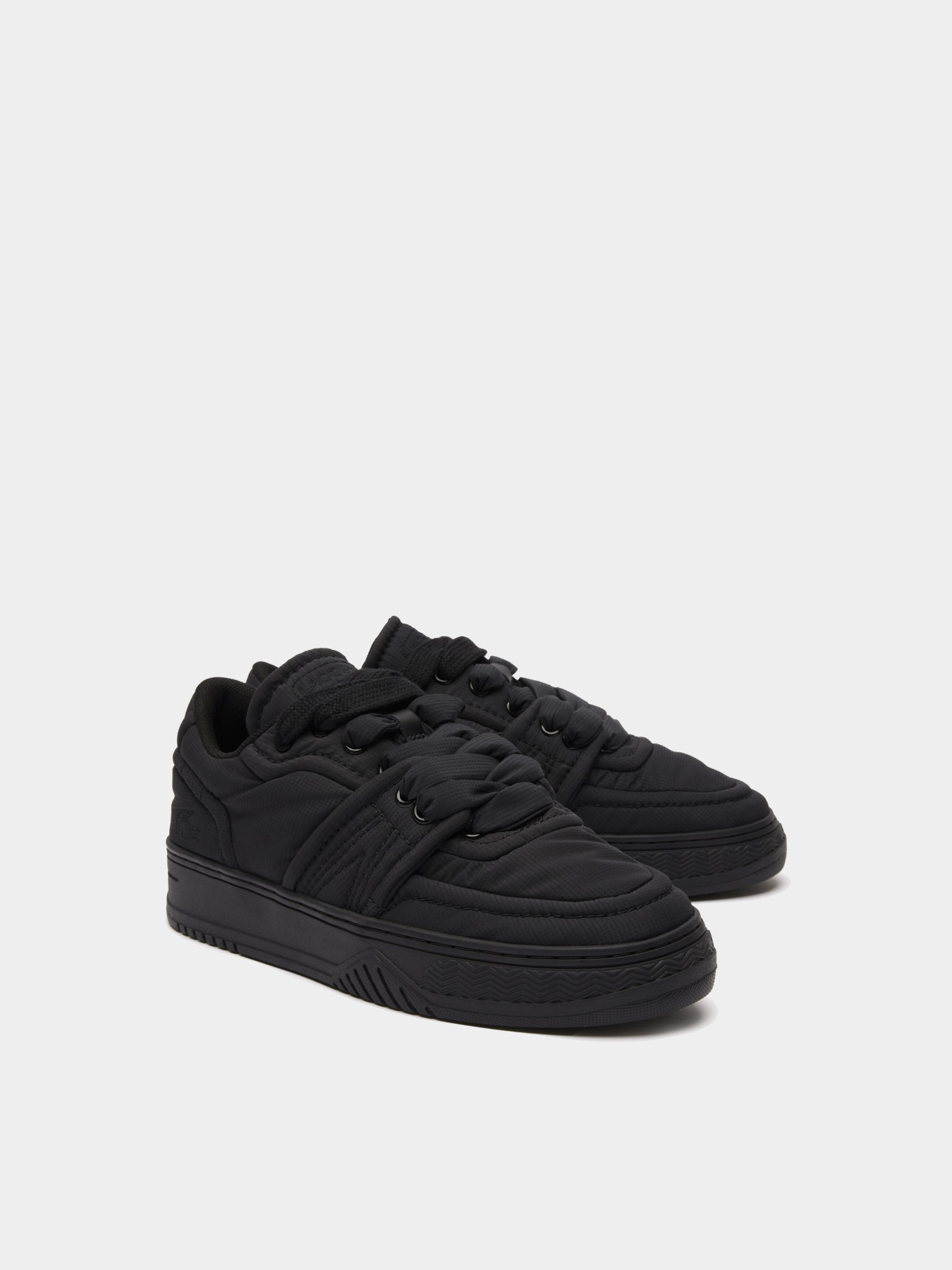 Кроссовки повседневные Lacoste L001 модель 746SFA004802H Кроссовки повседневные Lacoste L001 модель 746SFA004802H Фото