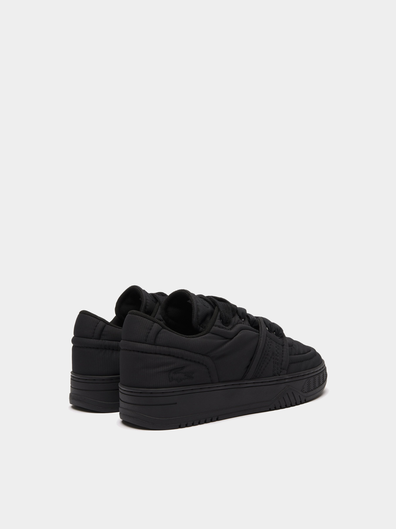 Кроссовки повседневные Lacoste L001 модель 746SFA004802H Кроссовки повседневные Lacoste L001 модель 746SFA004802H Фото