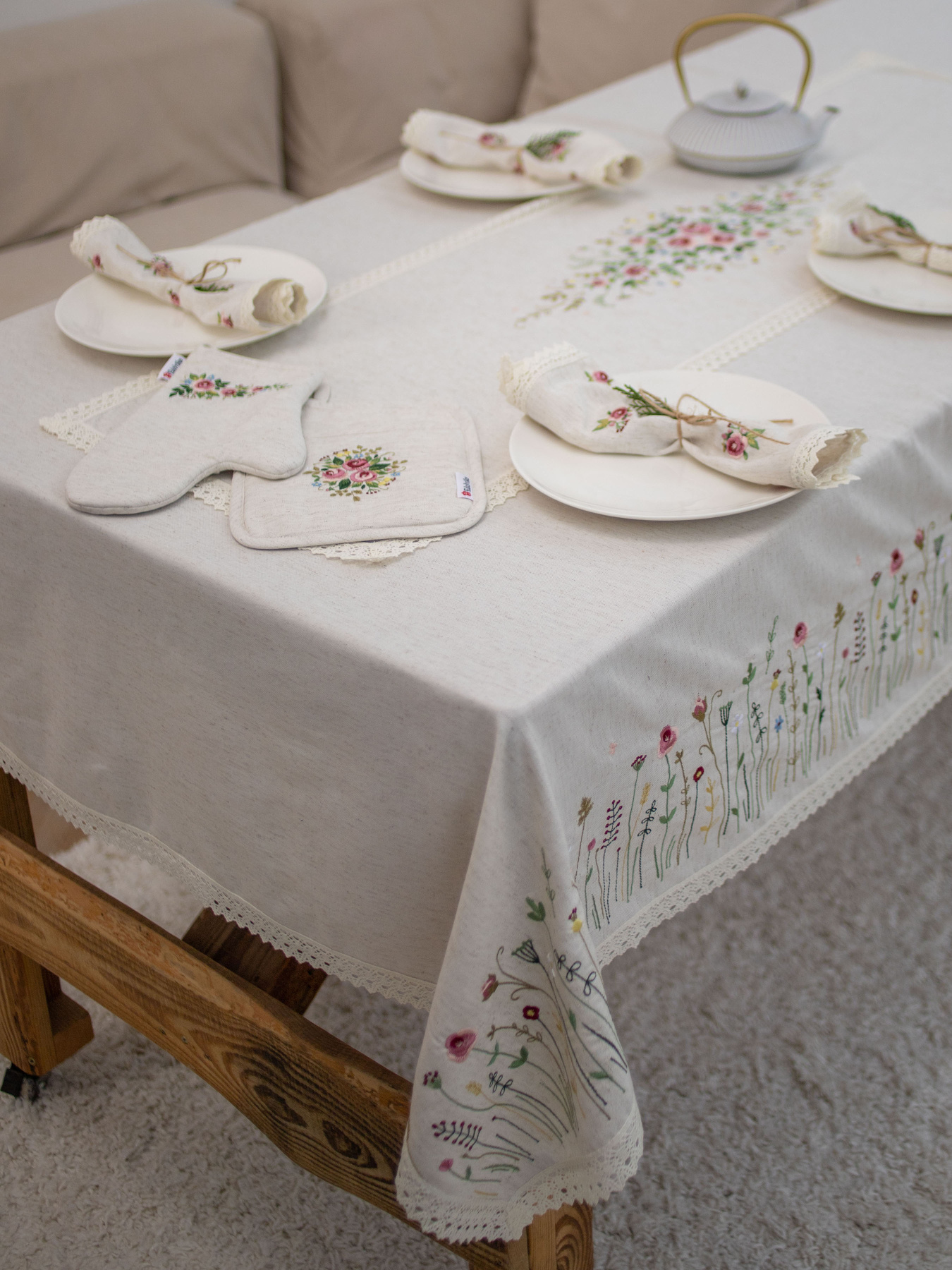 Вишита скатертина "Прованс" Едельвіка модель 72-25-08 Фото