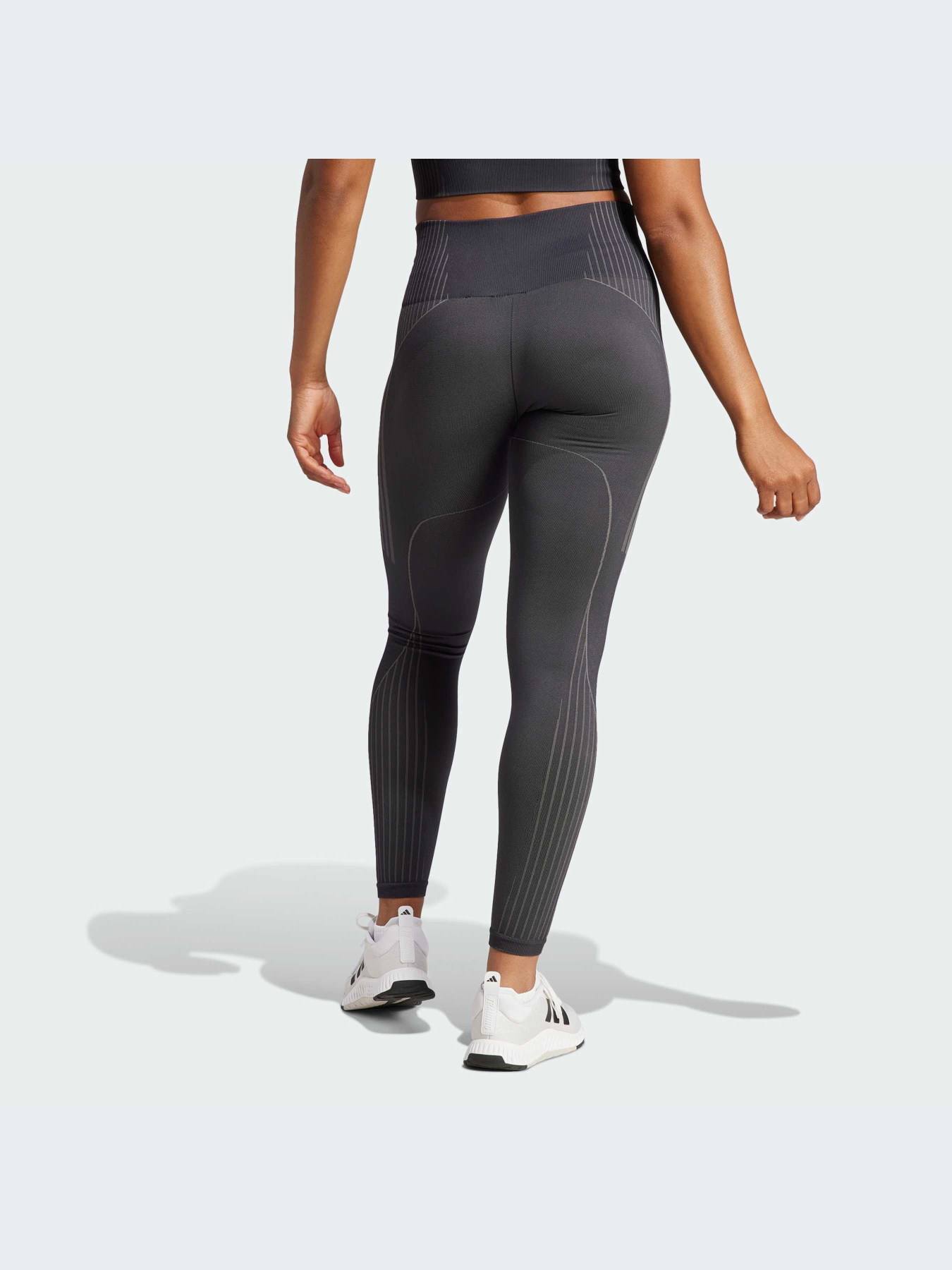 Спортивные леггинсы Adidas модель IA7165 Спортивные леггинсы Adidas модель IA7165 Фото