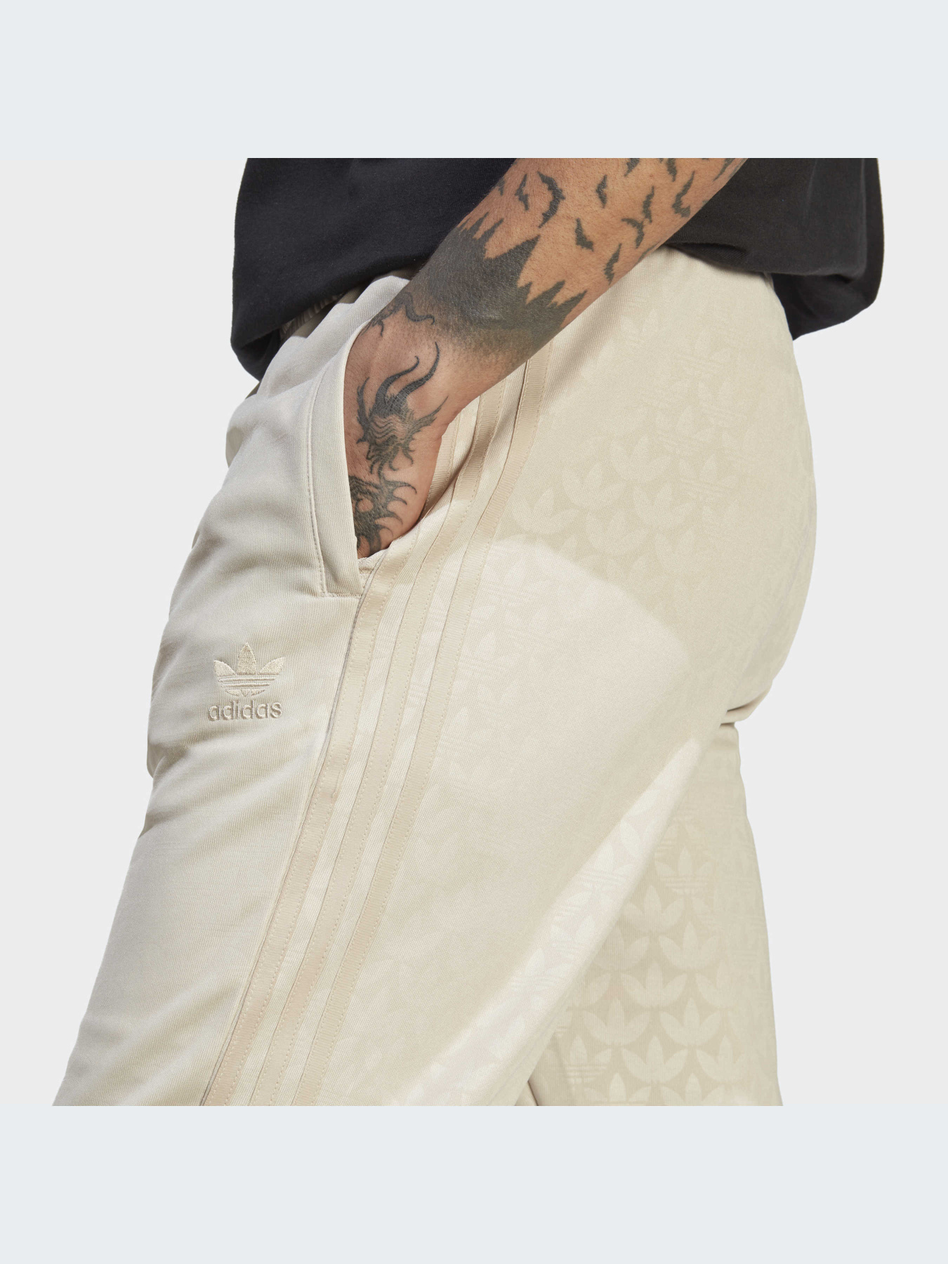 Джоггеры Adidas Graphics модель IJ5690 Фото