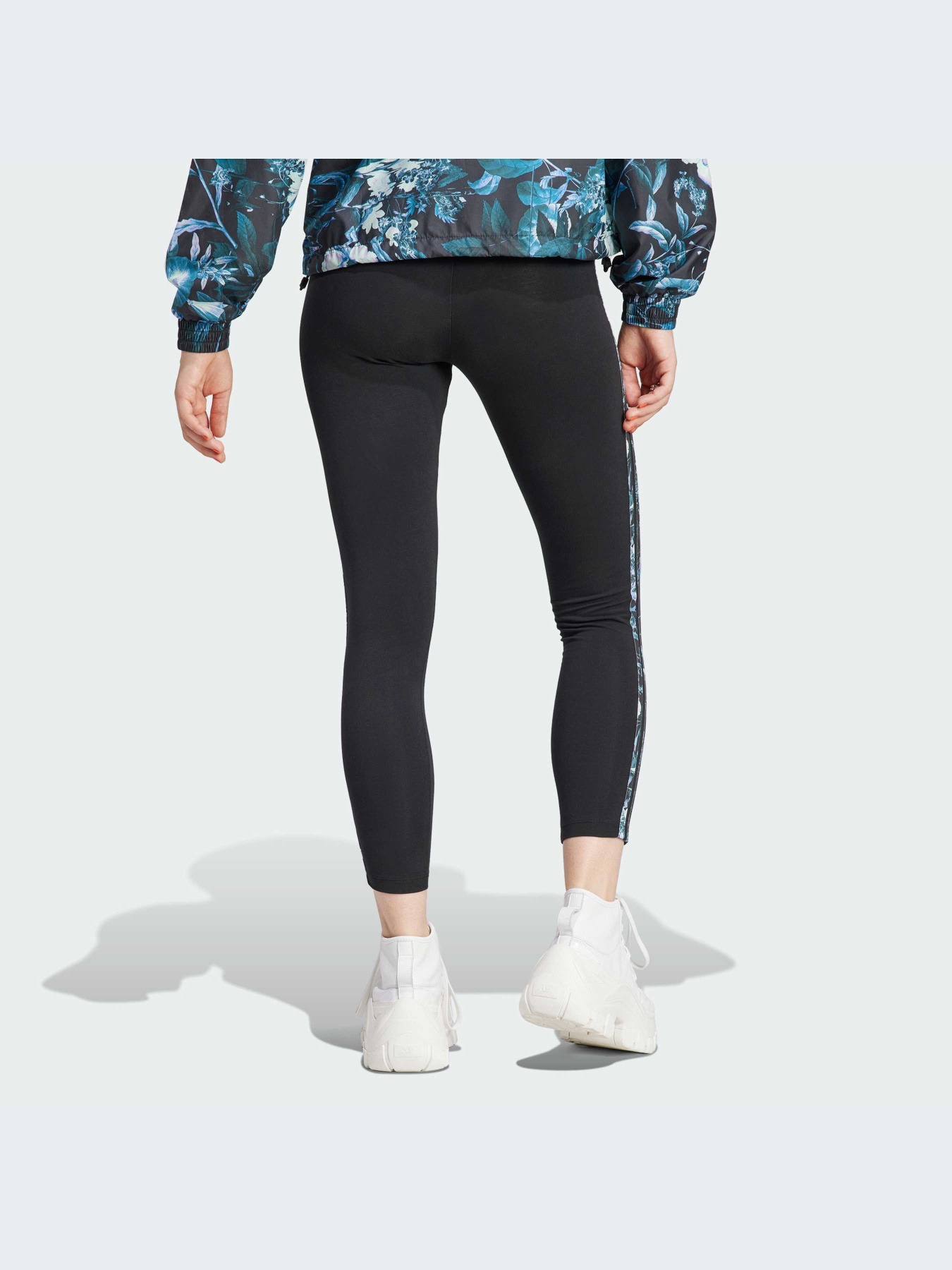 Леггинсы Adidas Graphics модель II3192 Фото