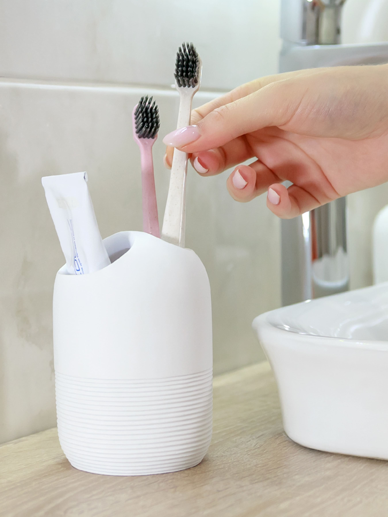 Подставка для зубных щеток и пасты белая Boston MBM MY HOME модель BA-03 WHITE Фото