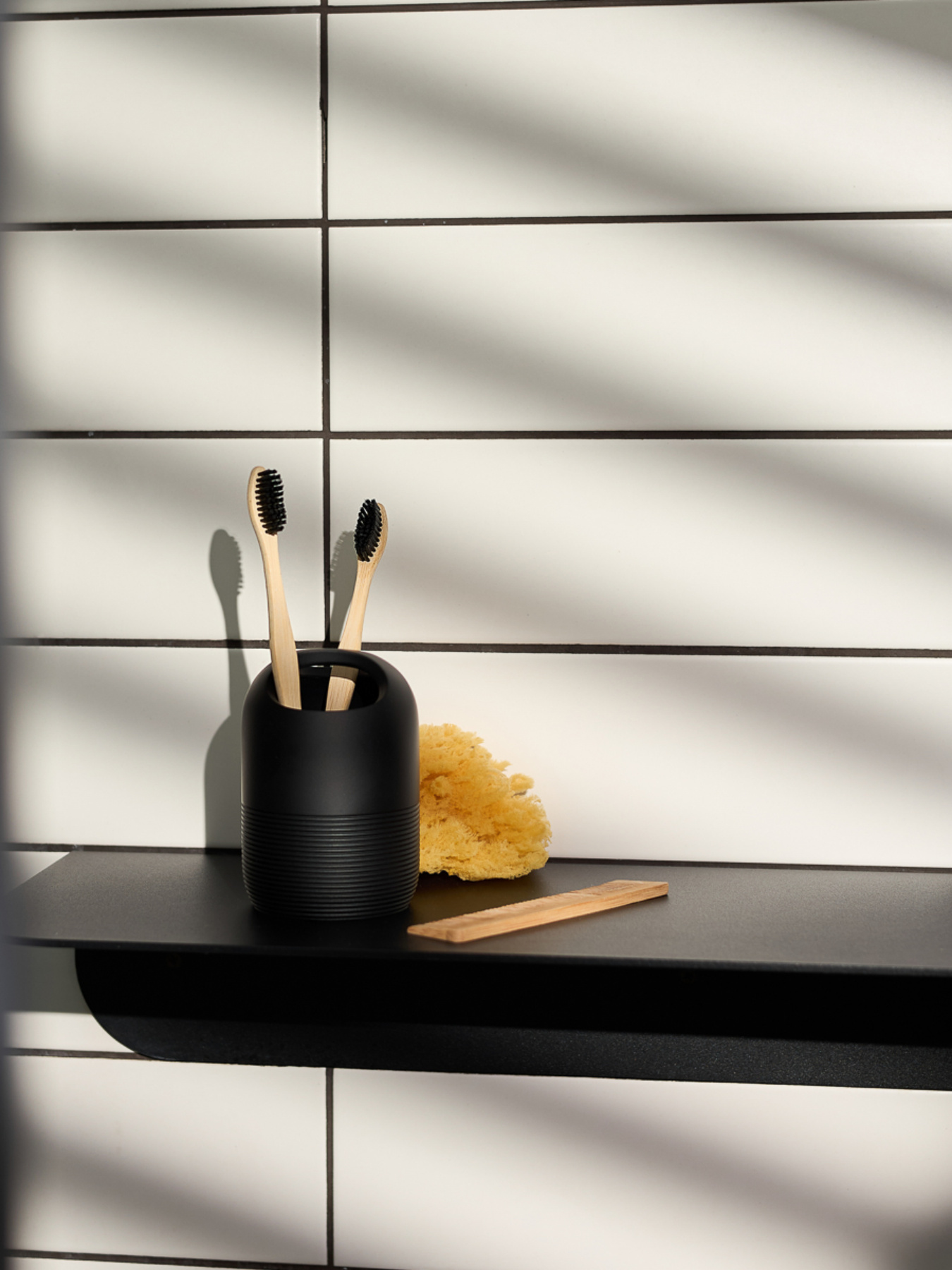 Подставка для зубных щеток и пасты черная Boston MBM HOME модель BA-03 BLACK Фото