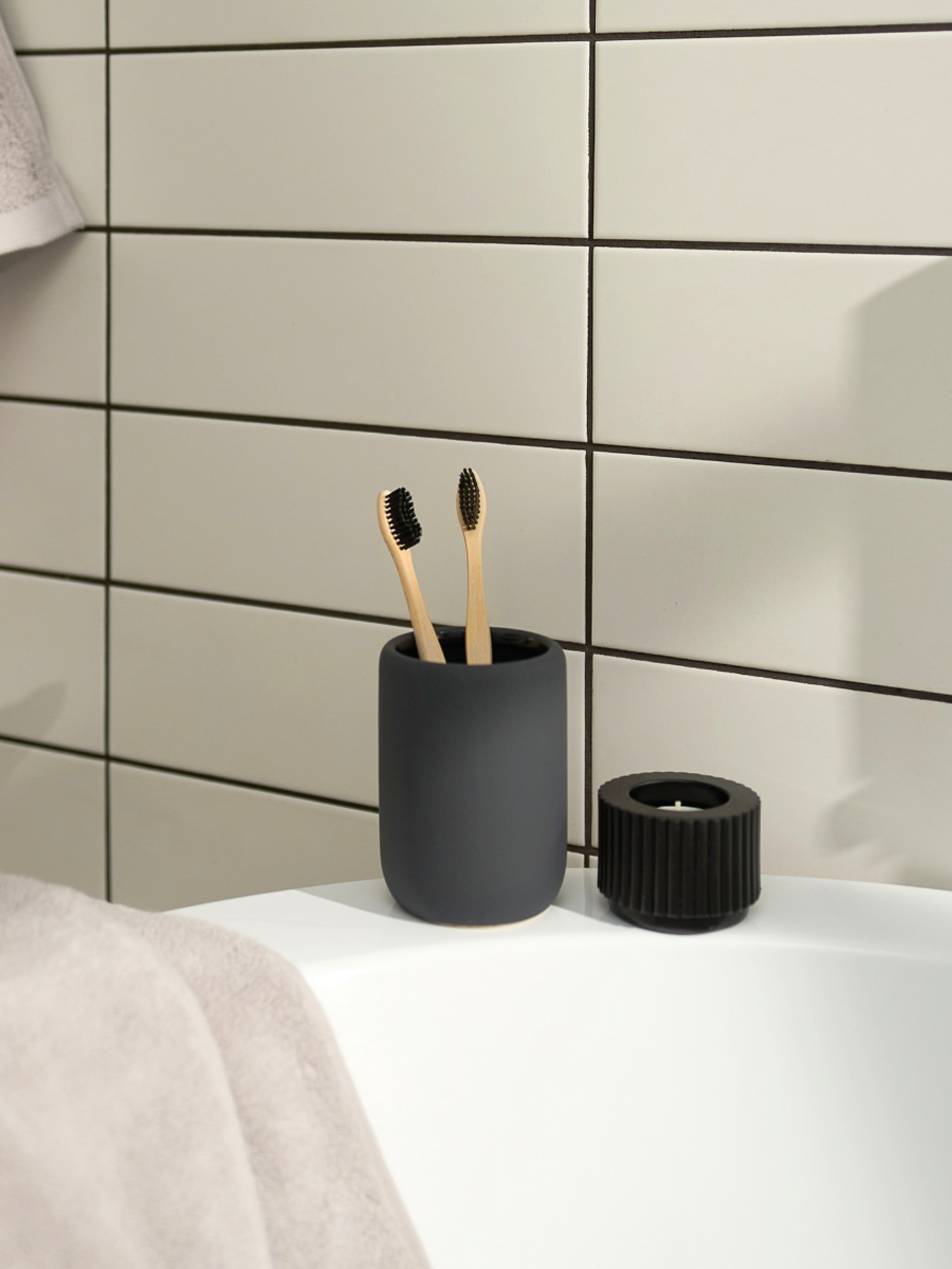 Подставка для зубных щеток и пасты серая Milan MBM HOME модель BA-22 GRAY Фото