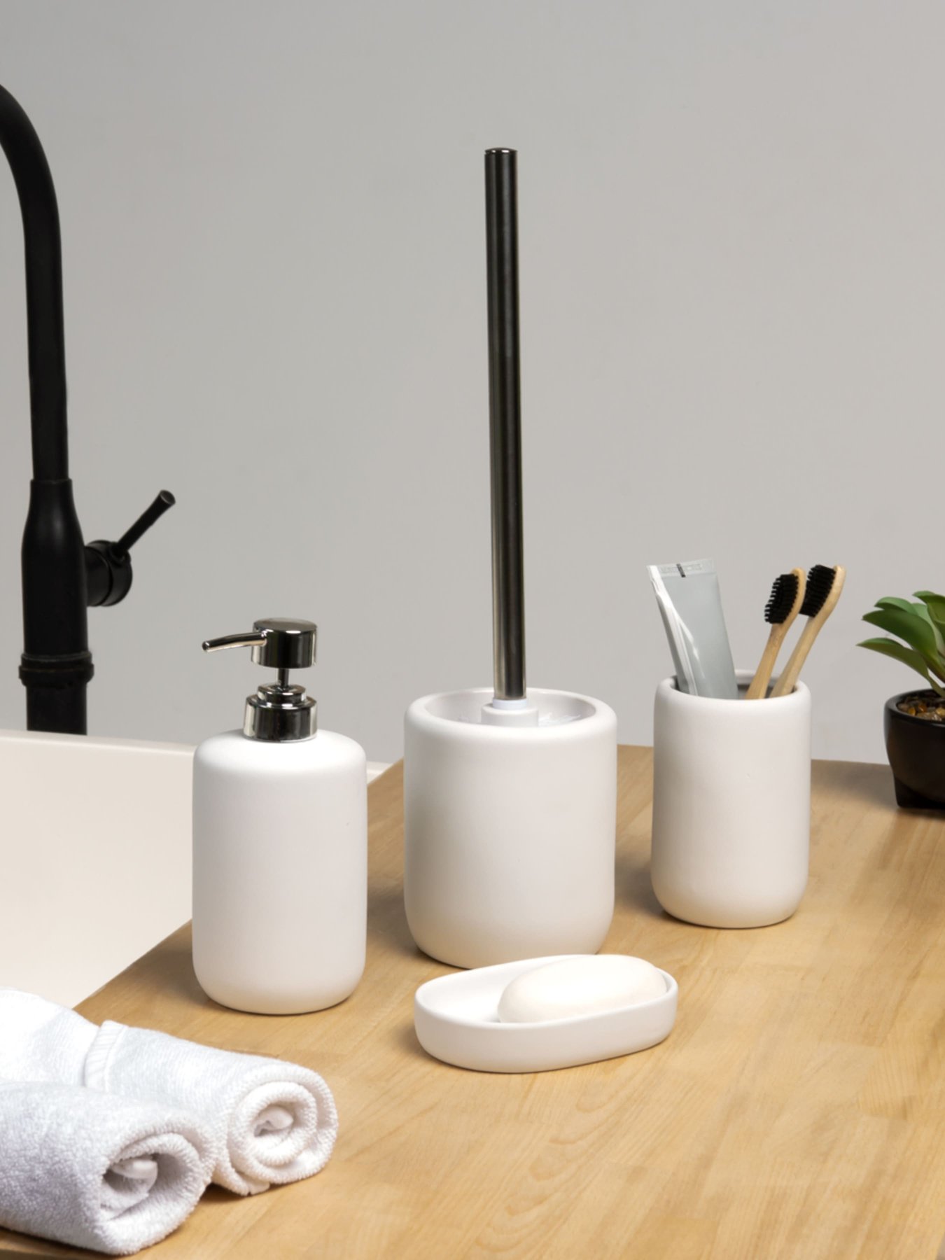 Подставка для зубных щеток и пасты белая Milan MBM HOME модель BA-22 WHITE Подставка для зубных щеток и пасты белая Milan MBM HOME модель BA-22 WHITE Фото