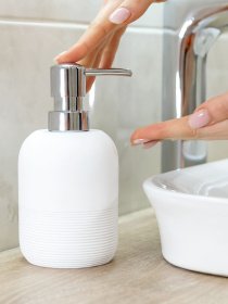 Диспенсер для рідкого мила білий Boston MBM HOME модель BA-04 WHITE Фото