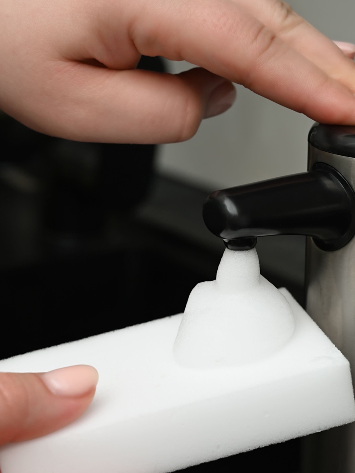 Диспенсер для жидкого мыла пенообразующий MBM HOME модель BA-26 SS Фото