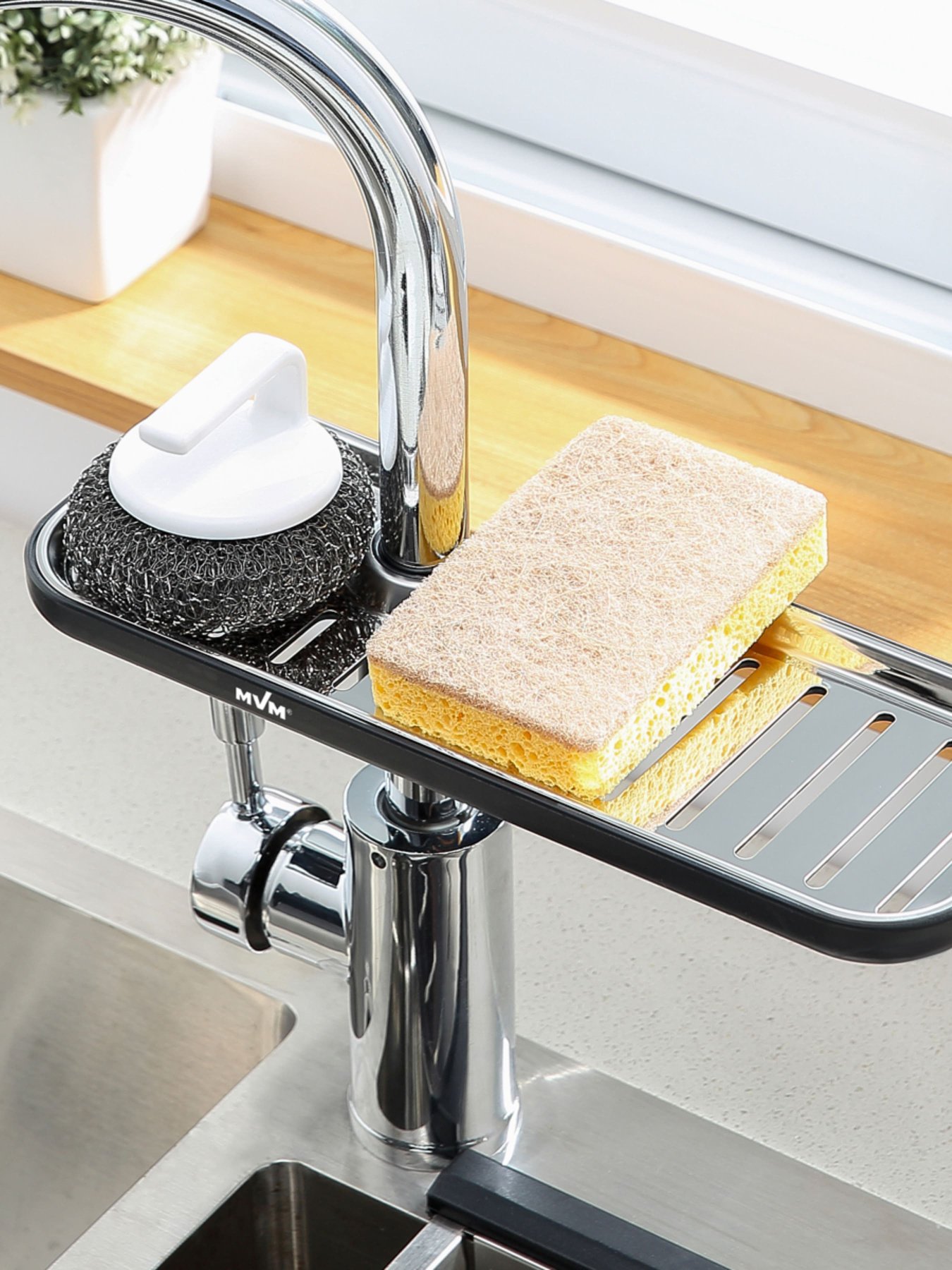 Полка на душевую штангу и смеситель с фиксатором черная MBM MY HOME модель BP-23 BLACK Фото