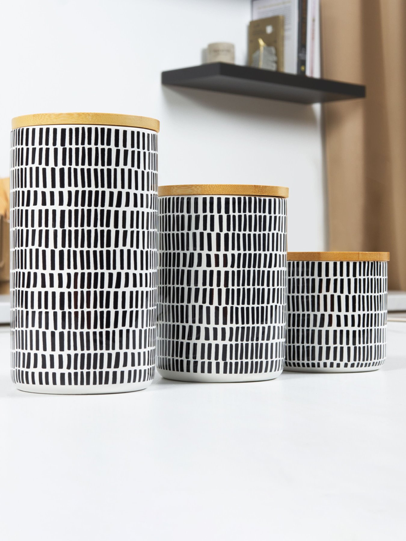 Ємність для зберігання з візерунком сіра/дерево MBM MY HOME Модель KP-16 L GRAY/WOOD Фото