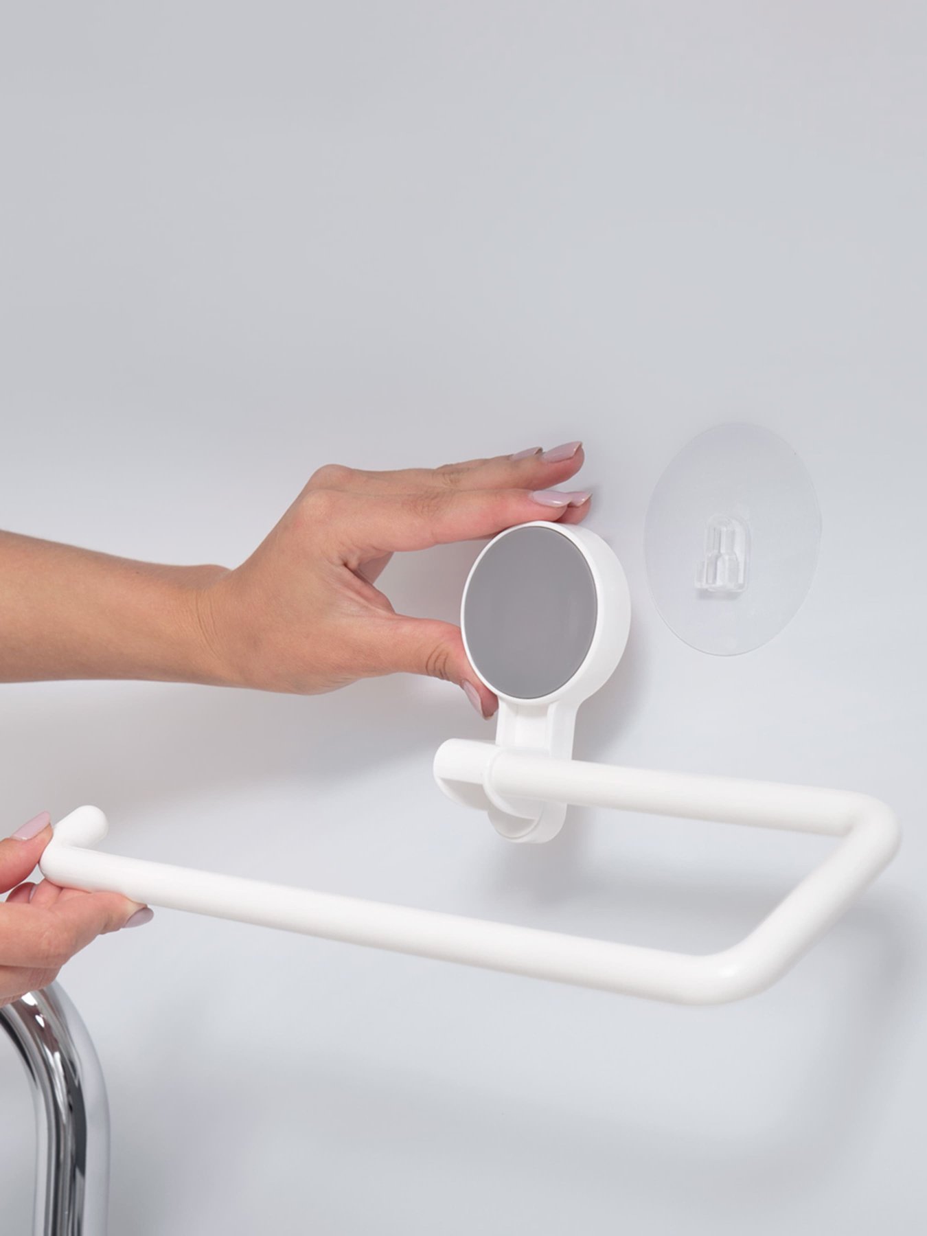 Держатель для бумажных полотенец клеящийся MBM HOME модель BP-10 WHITE Фото