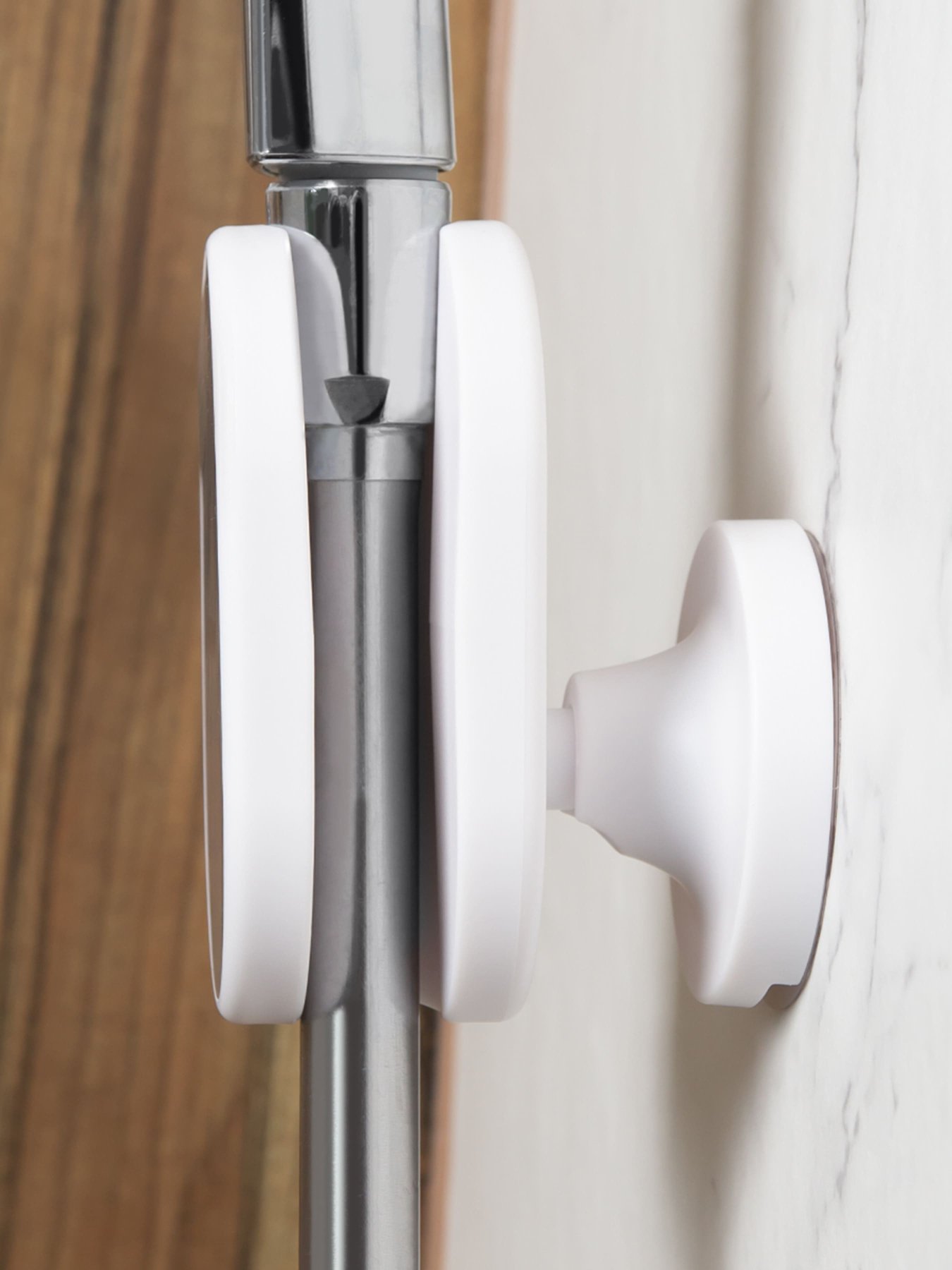 Держатель для душевой лейки клеящийся MBM MY HOME модель BP-27 WHITE/GRAY Фото