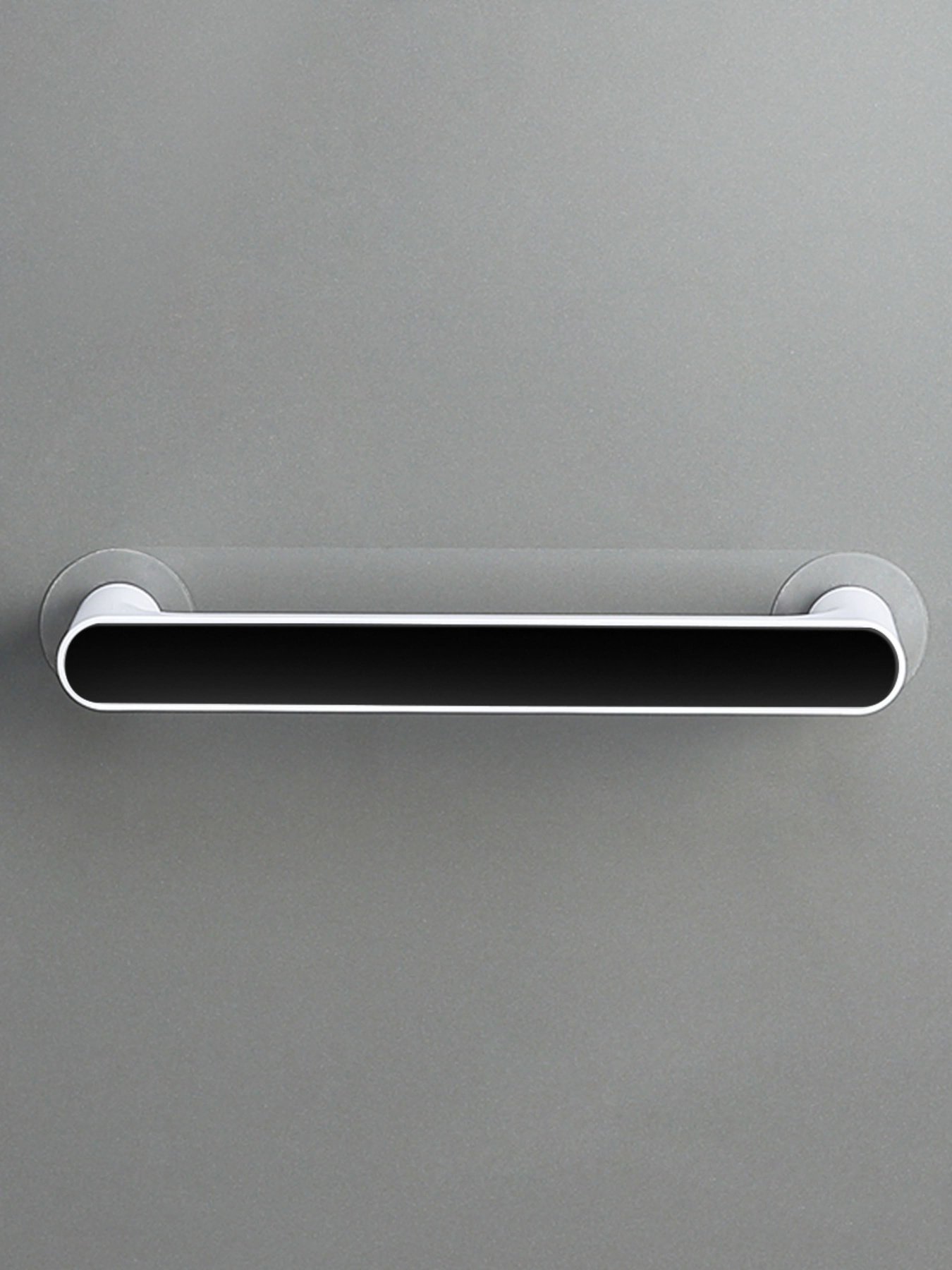 Держатель универсальный клеящийся белый с черным MBM MY HOME модель BP-29 WHITE/BLACK Фото