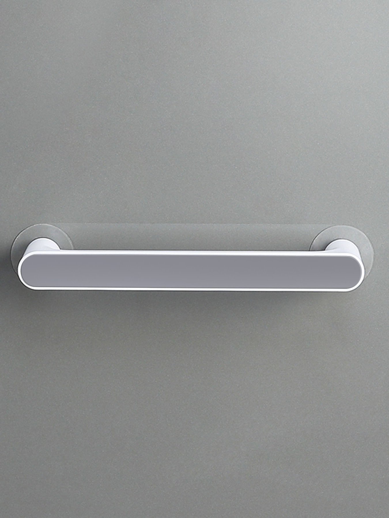 Держатель универсальный клеящийся белый с серым MBM HOME модель BP-29 WHITE/GRAY Держатель универсальный клеящийся белый с серым MBM HOME модель BP-29 WHITE/GRAY Фото