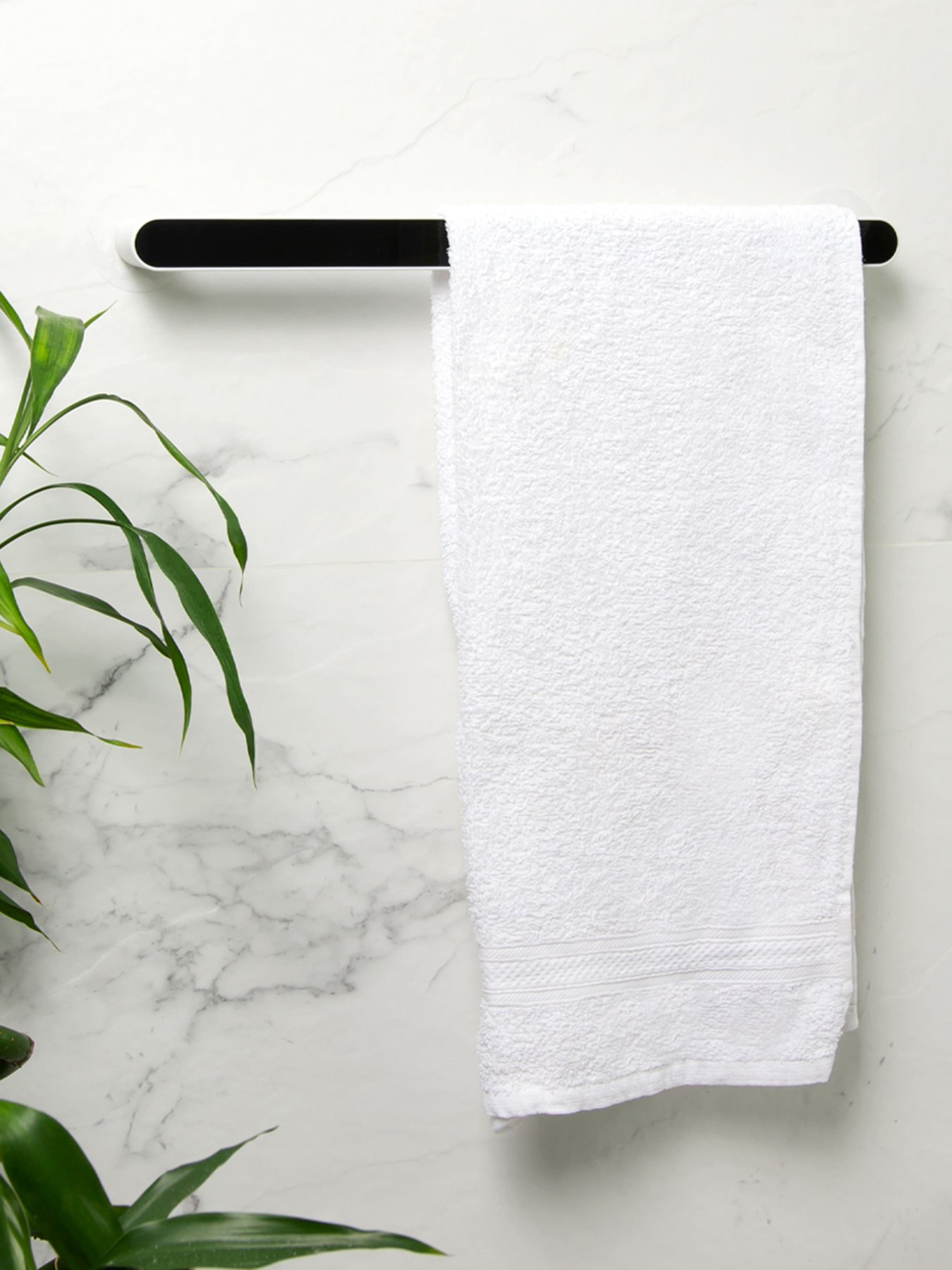 Держатель универсальный клеящийся белый с черным MBM MY HOME модель BP-30 WHITE/BLACK Фото