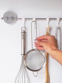 Держатель с крючками универсальный клеящийся MBM MY HOME модель BP-8 WHITE Фото