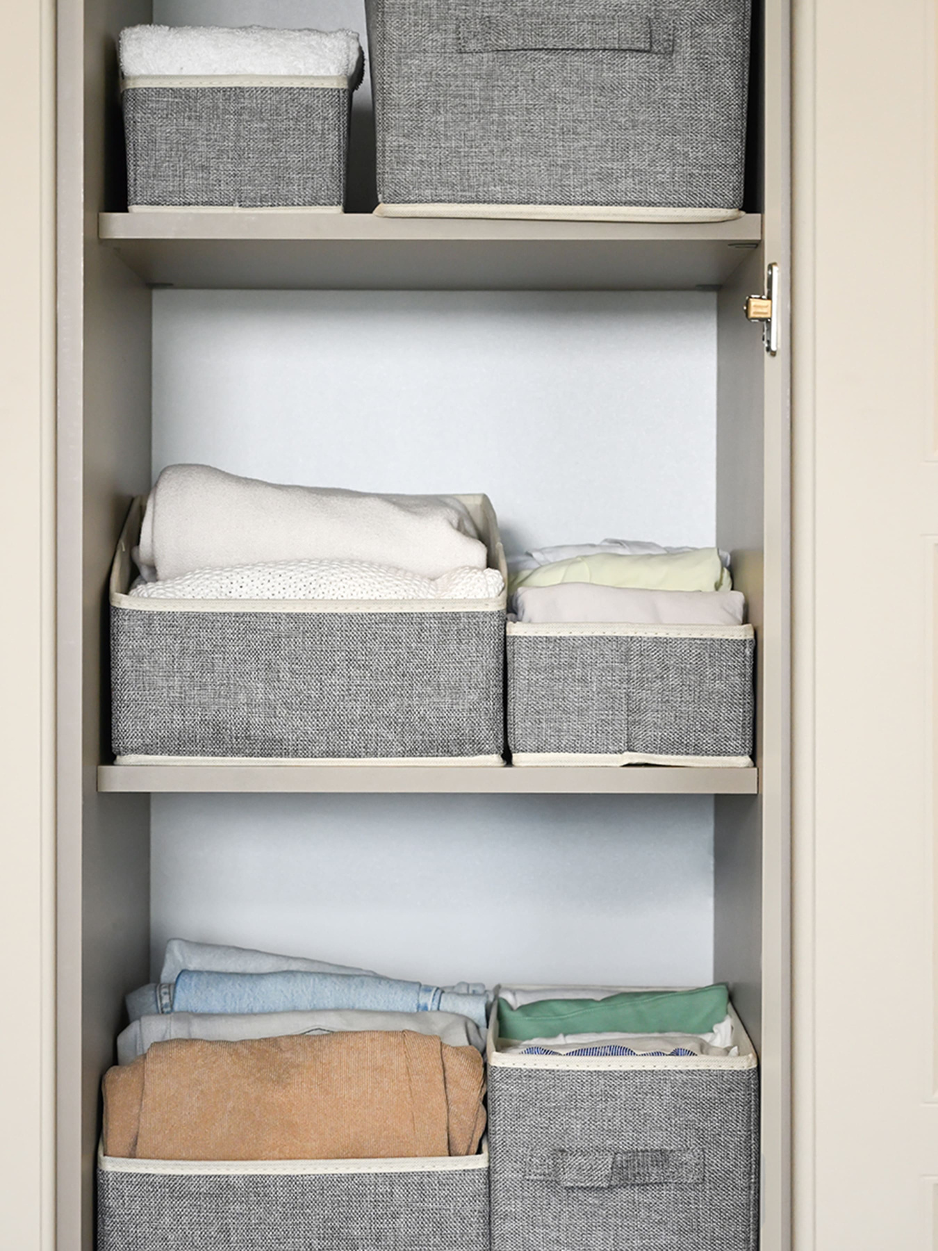 Ящик для хранения серый MBM MY HOME модель TH-27 LIGHT GRAY Фото