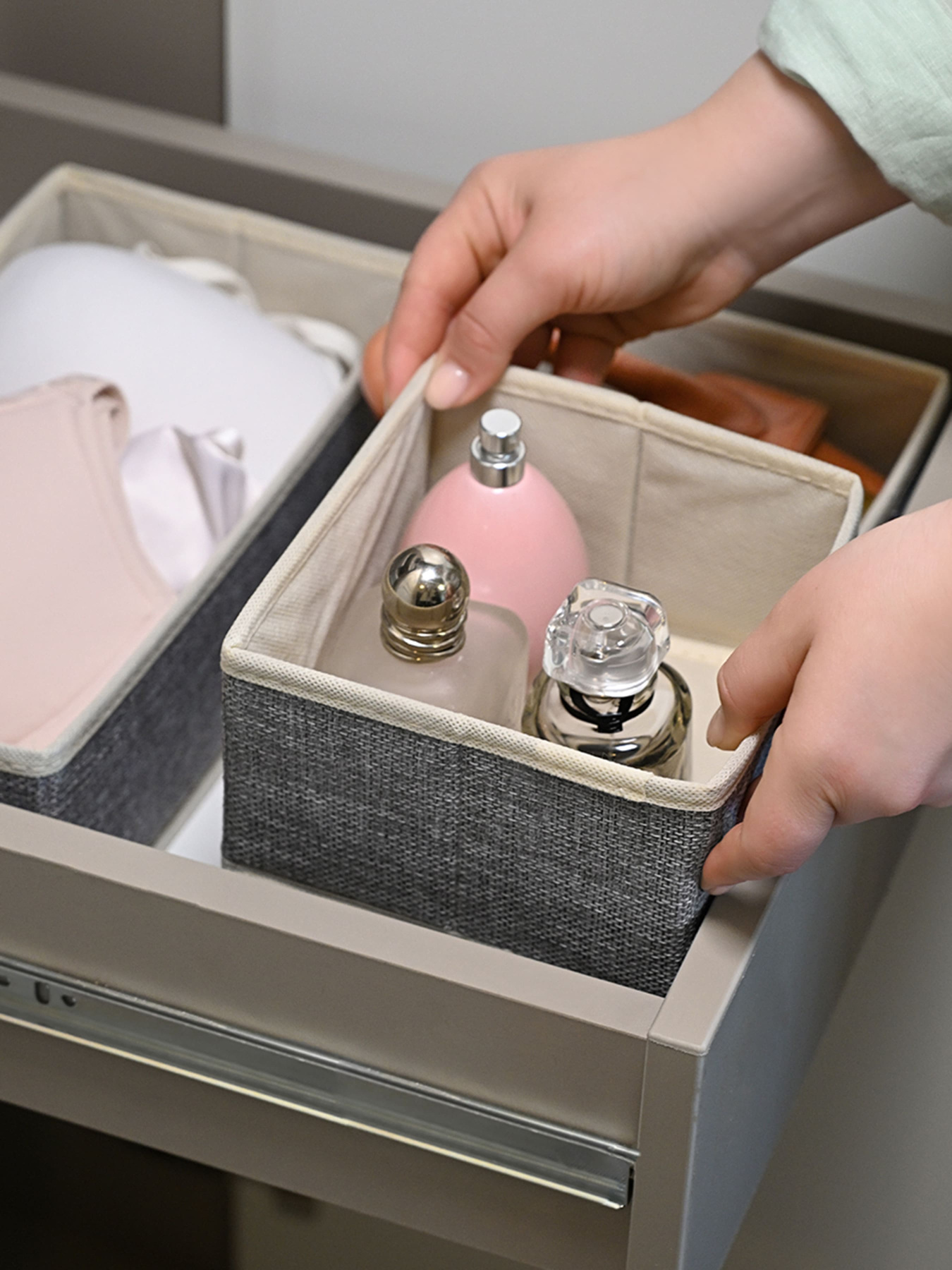 Ящик для хранения квадратный серый MBM MY HOME модель TH-29 LIGHT GRAY Фото