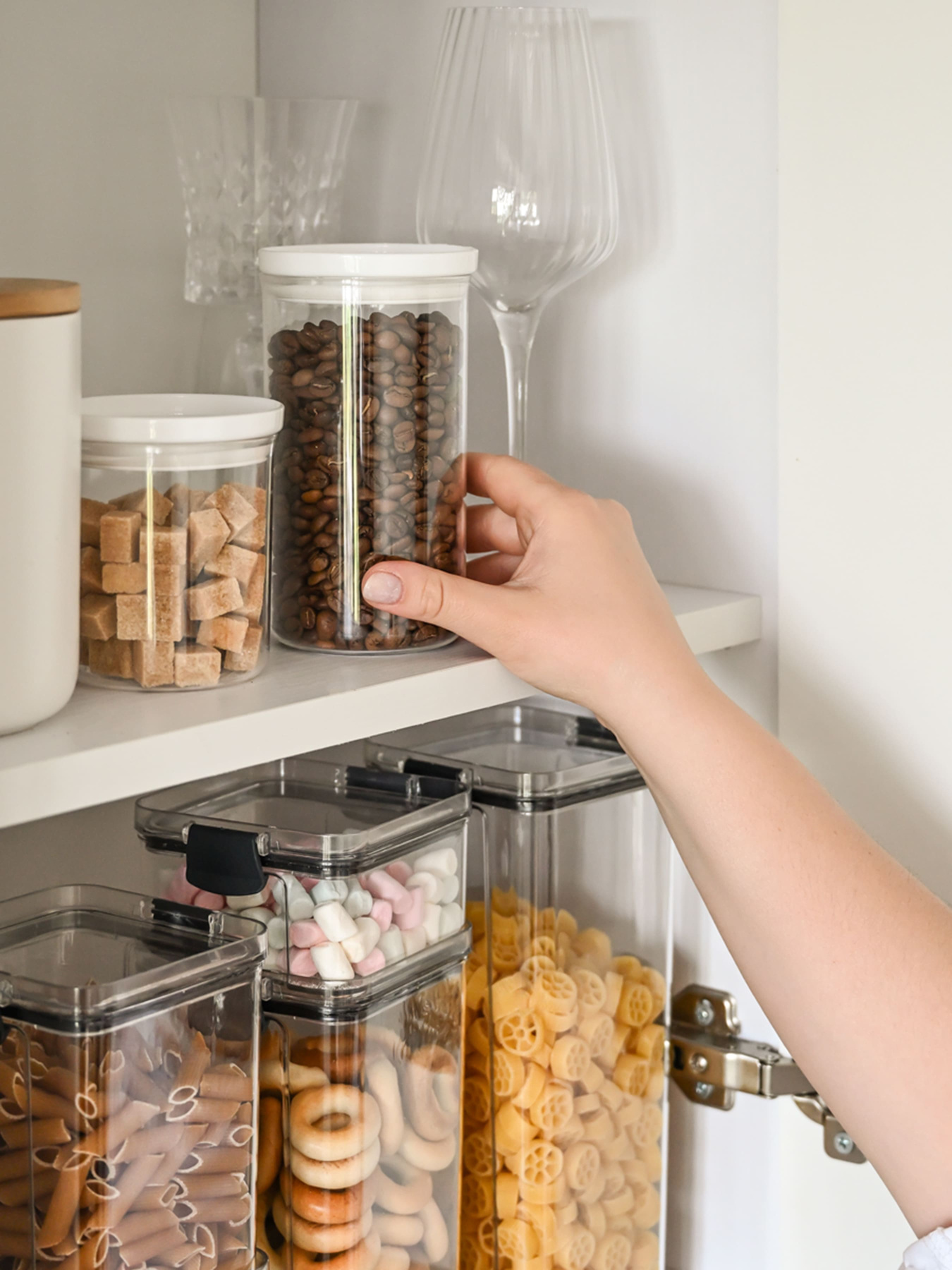 Ємність для зберігання кругла пластикова прозора Pasta MBM HOME модель KP-89 M T/WHITE Фото