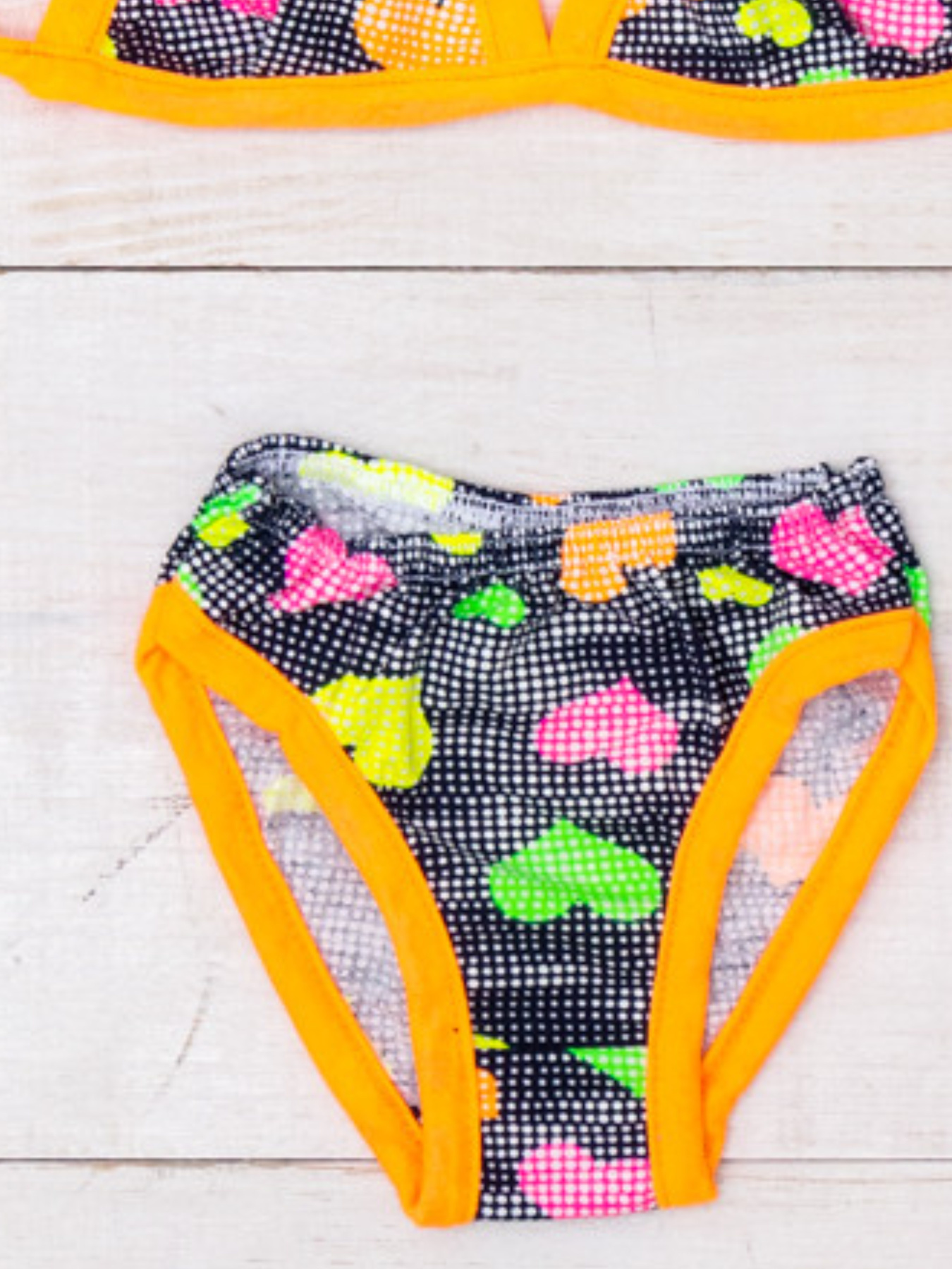 Купальник Носи своє модель 9593-043-serdechka-na-chornomu Фото