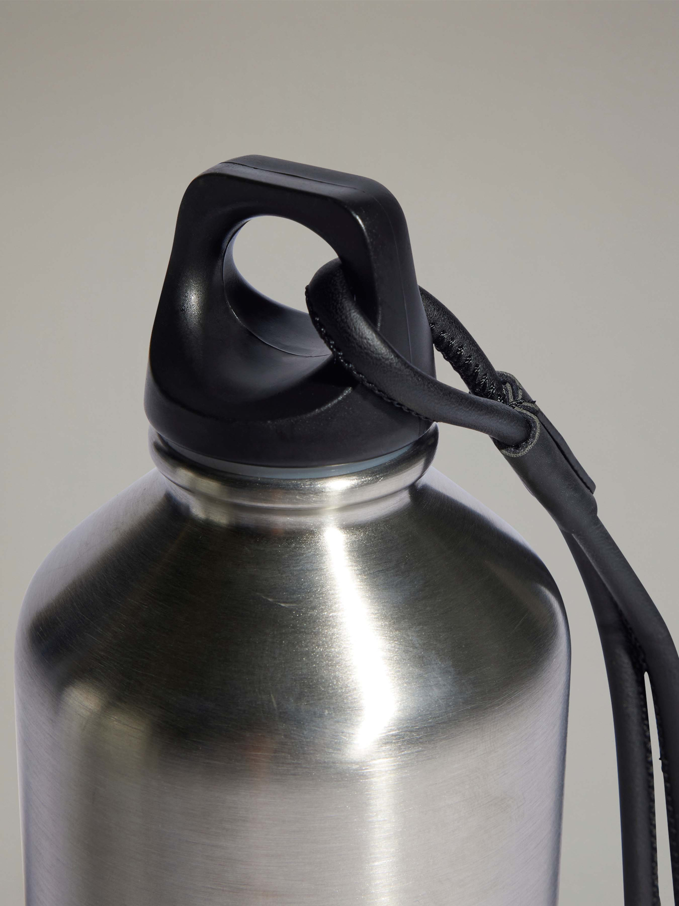 Бутылки Adidas Y-3 модель IR5789 Фото