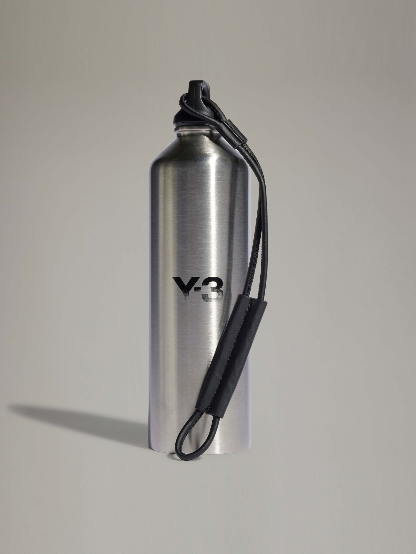 Бутылки Adidas Y-3 модель IR5789 Фото