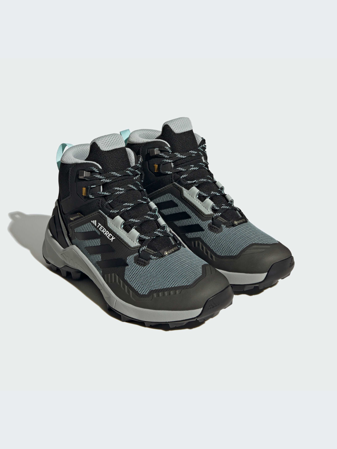 Кроссовки для туризма|Outdoor Adidas модель IF2401 Фото