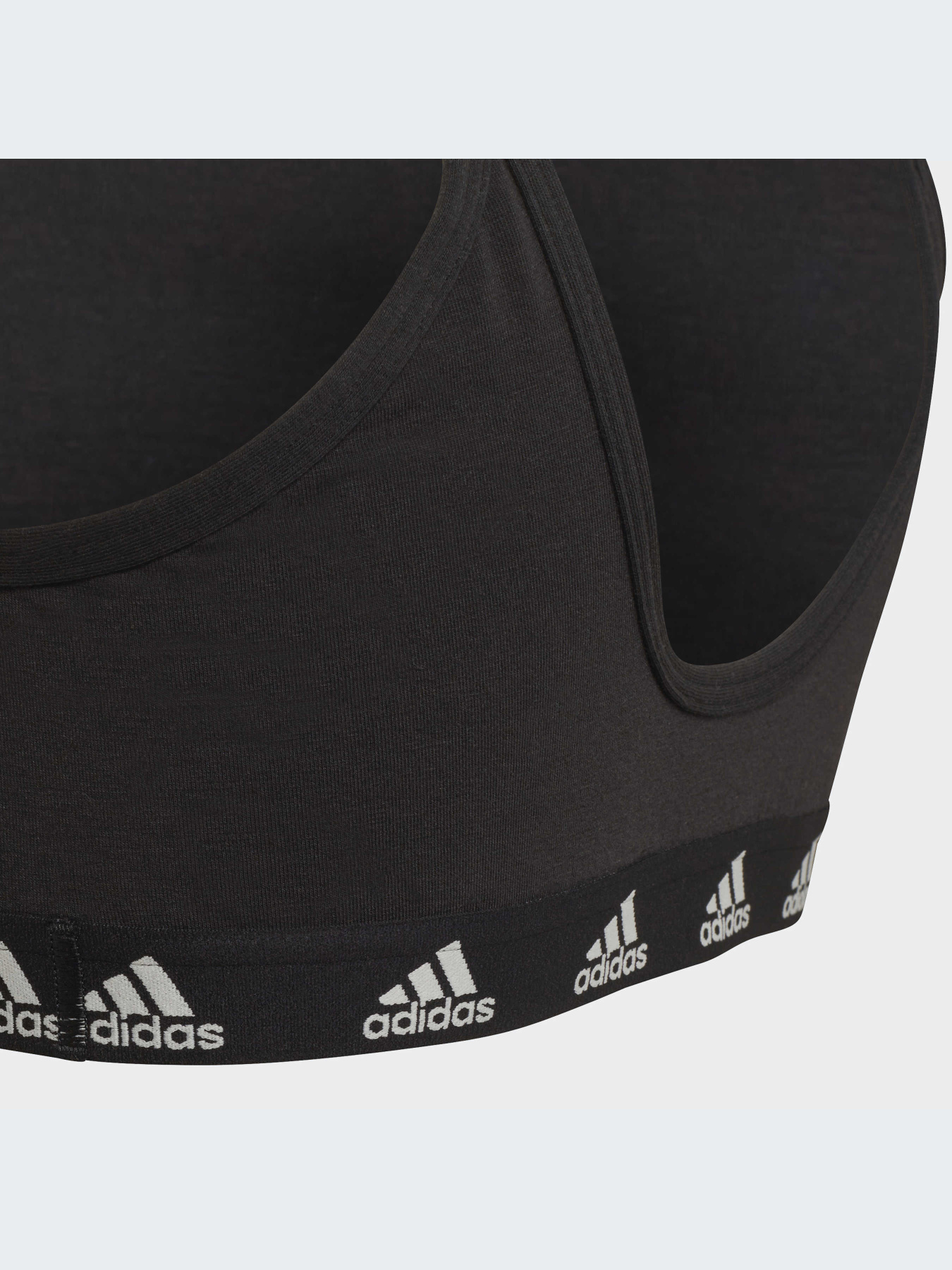 Топ спортивний Adidas модель HN1052 Топ спортивний Adidas модель HN1052 Фото