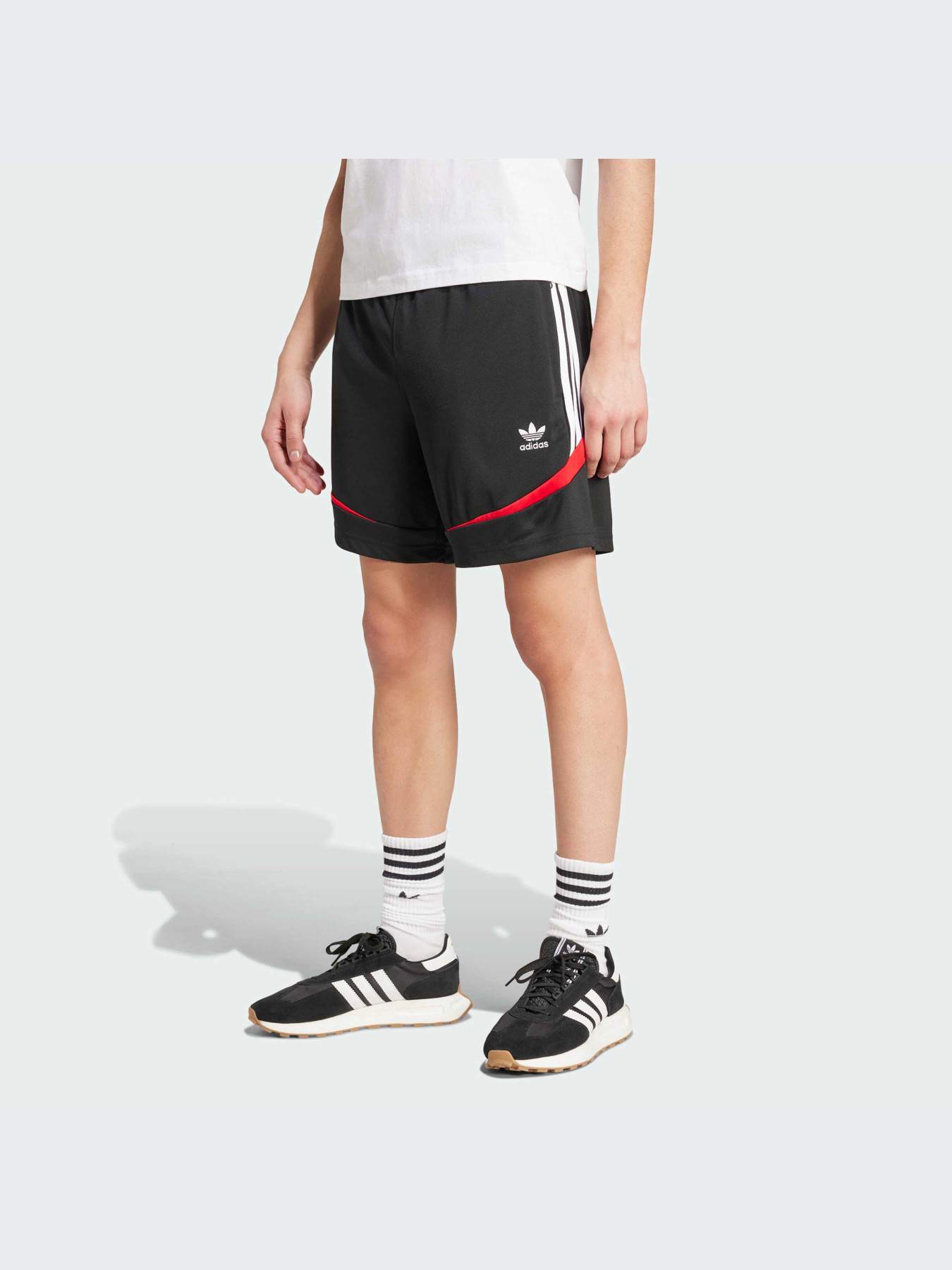 Повсякденні шорти Adidas модель IX9642 Фото