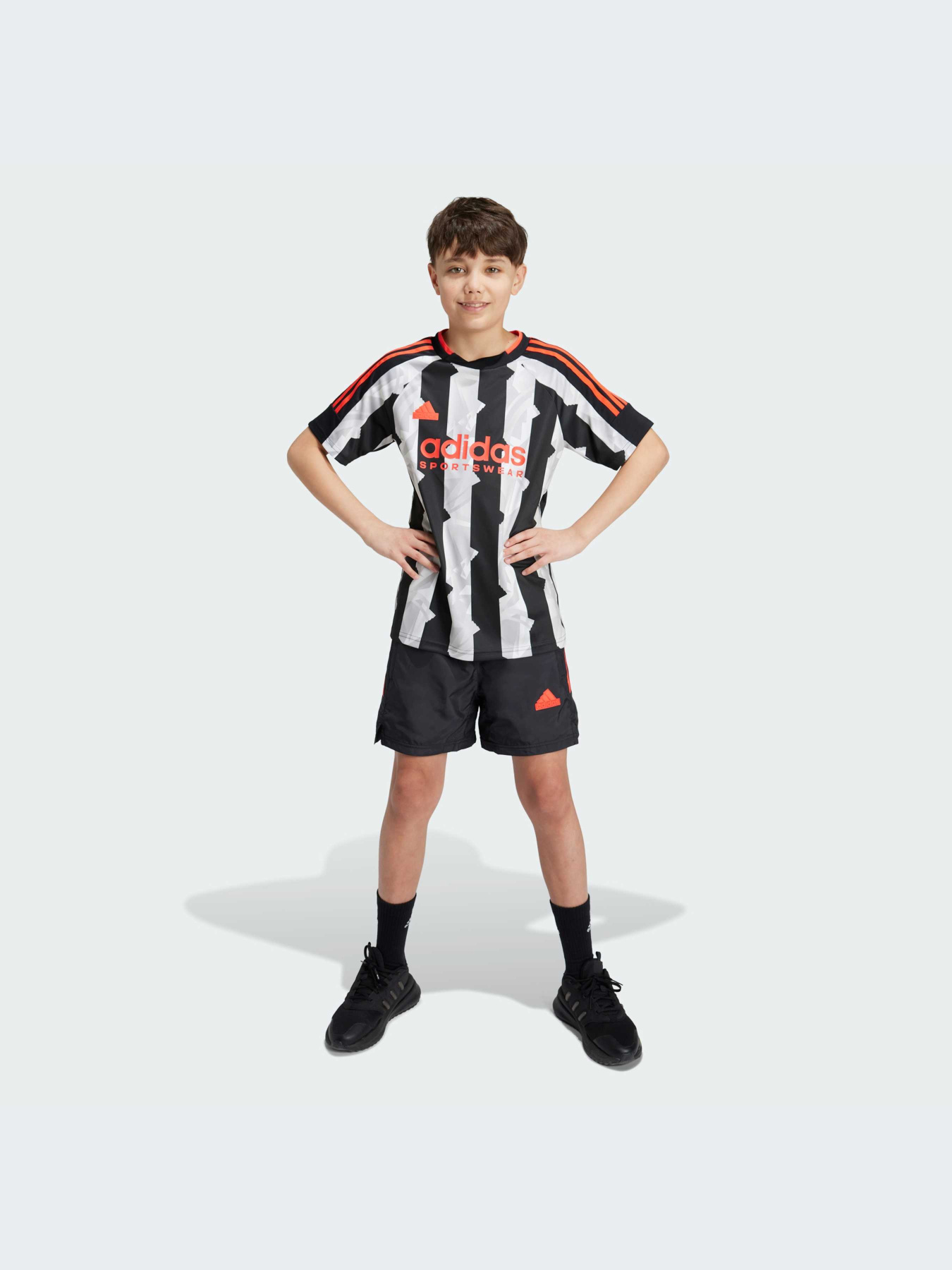 Повсякденні шорти Adidas Tiro модель IV7105 Повсякденні шорти Adidas Tiro модель IV7105 Фото