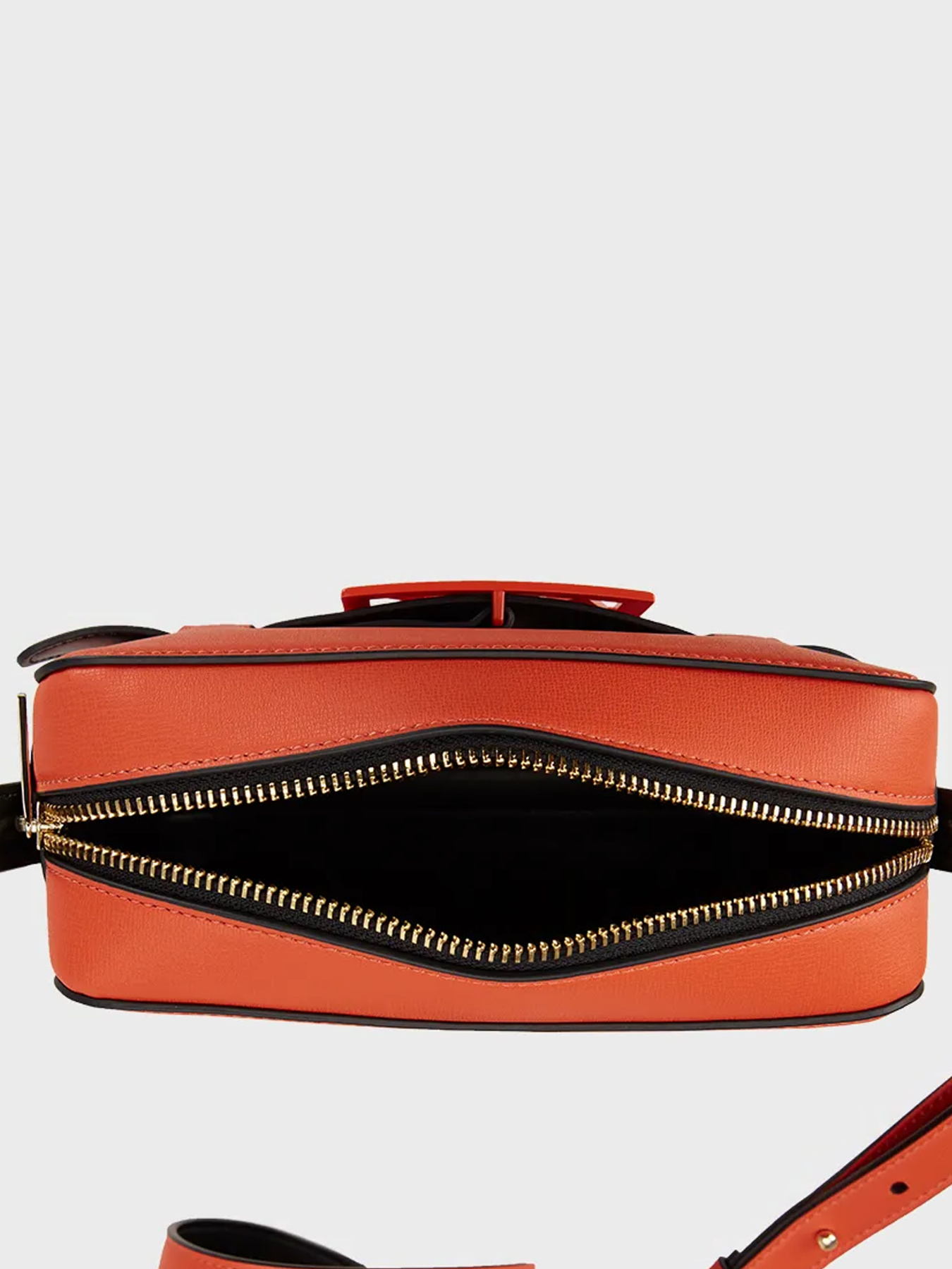 Сумки Armani Exchange модель 942699-0A874-20762 Фото