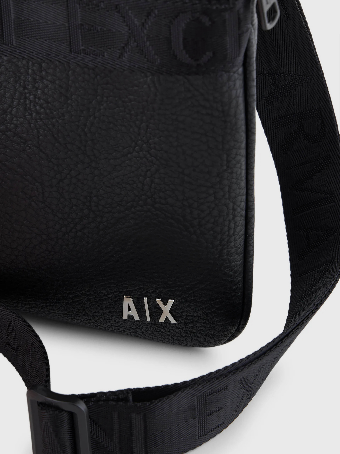 Сумки Armani Exchange модель 952636-4R839-00020 Фото