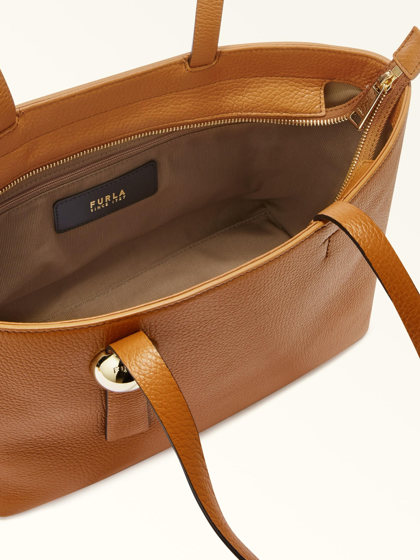 Сумка Furla Sfera модель WB01384HSF000RY0001007 Фото