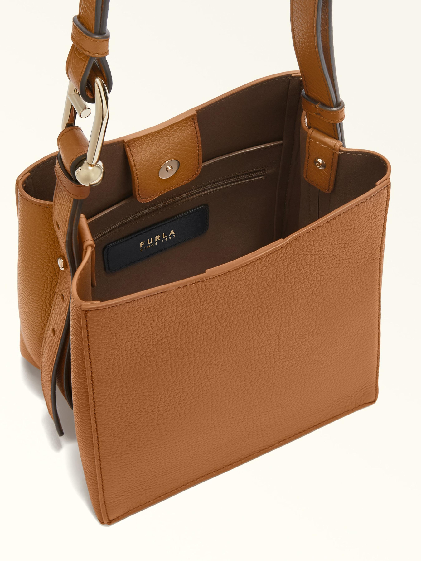 Хобо Furla Nuvola Bucket 20 модель WB01373HSF000RY0001007 Фото