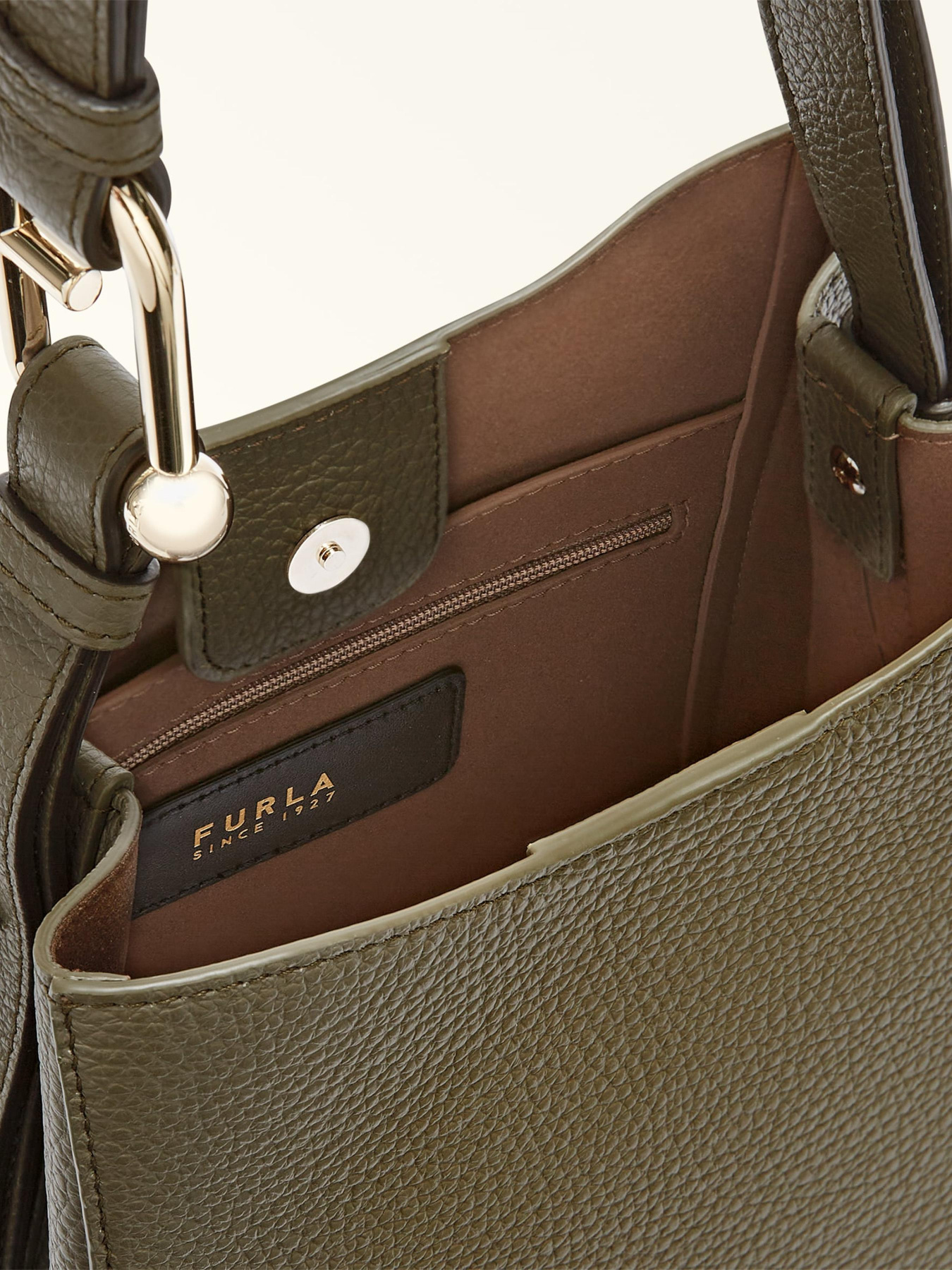 Шоппер Furla NUVOLA MINI BUCKET BAG 20 модель WB01373HSF0002810S1007 Фото