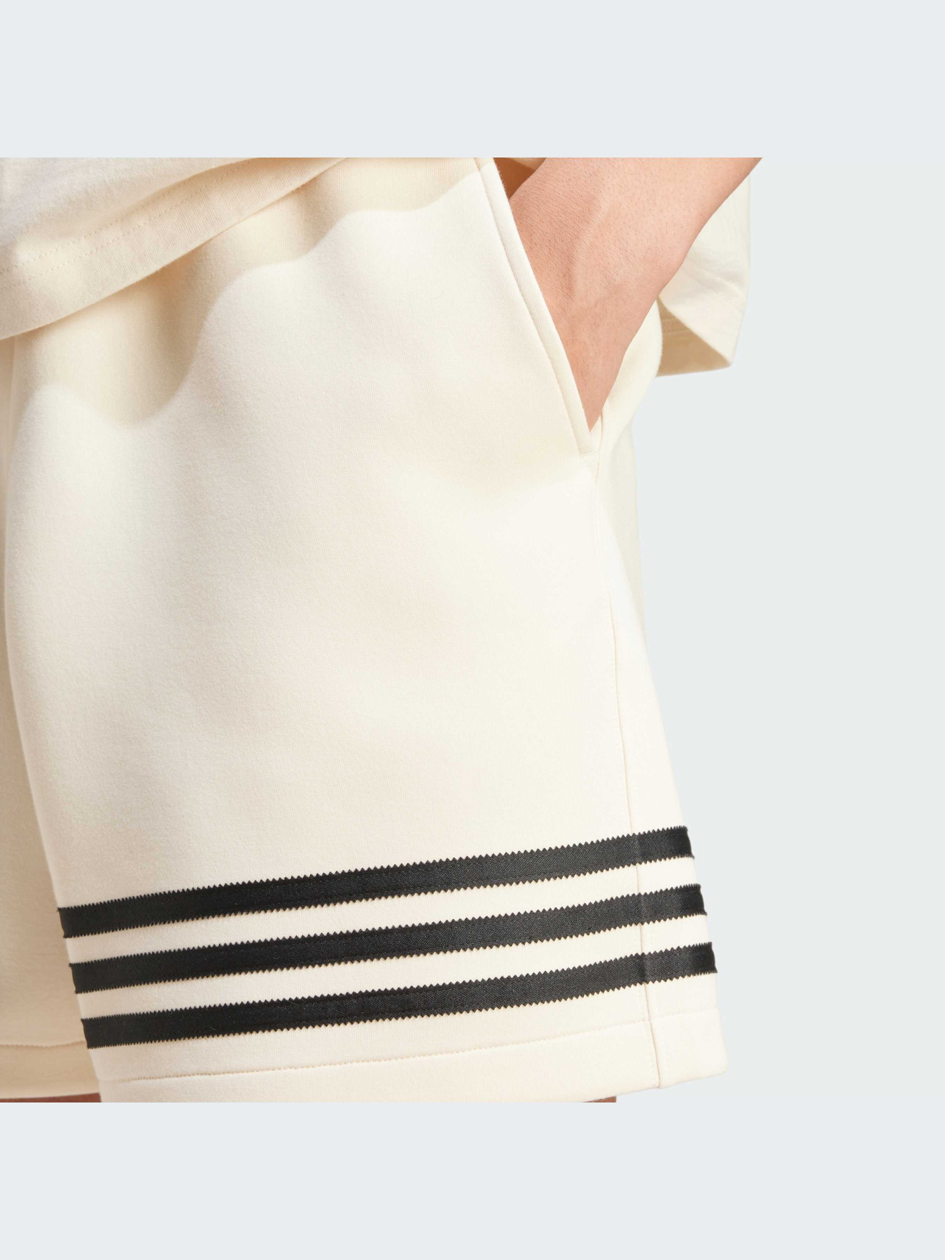 Повсякденні шорти Adidas Adicolor модель JF9148 Повсякденні шорти Adidas Adicolor модель JF9148 Фото